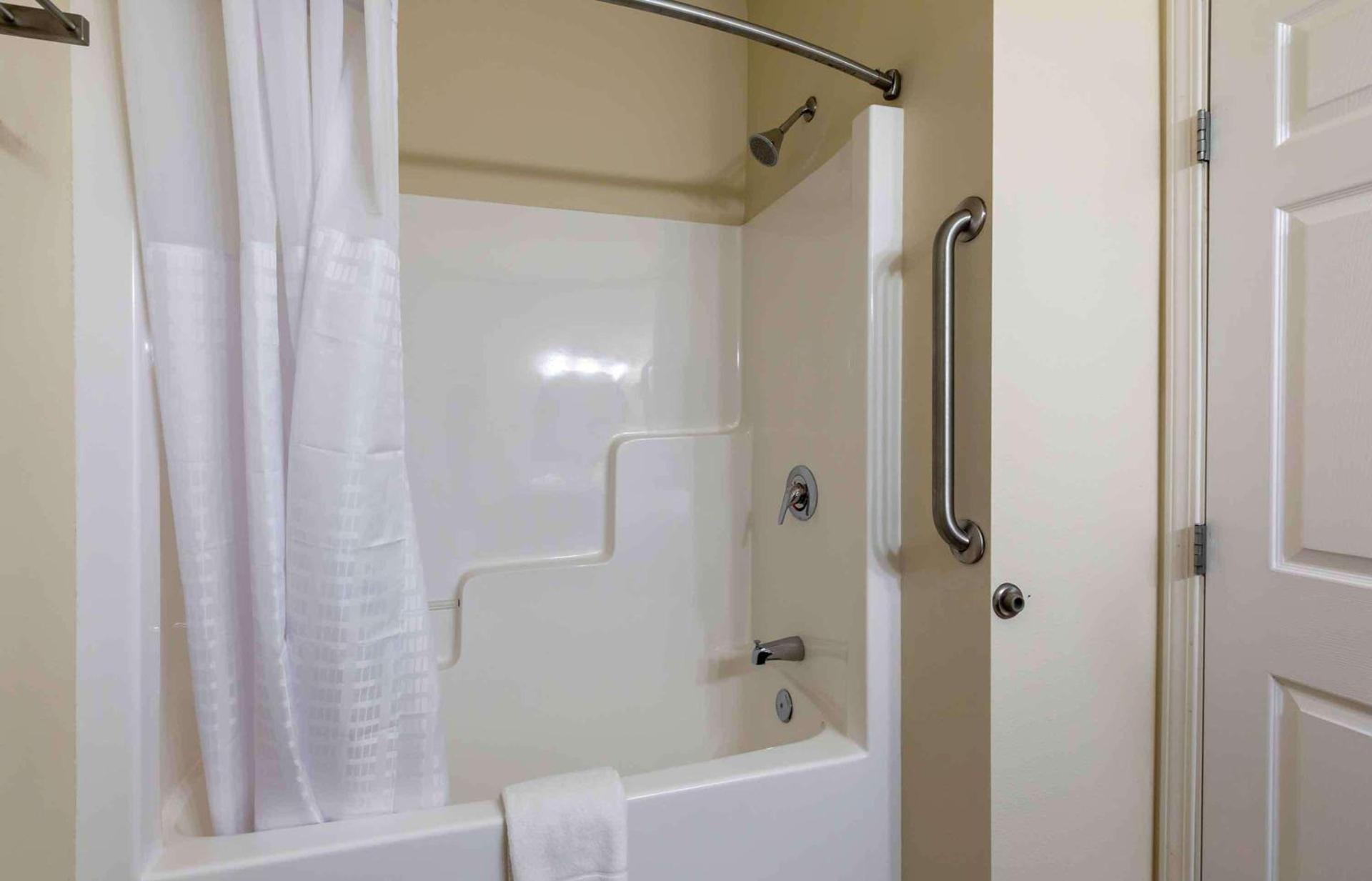 Extended Stay Americas Suites - Minot photo 52