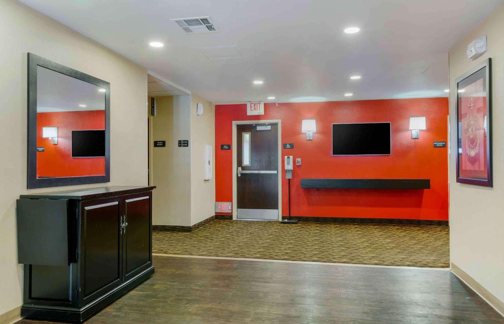 Extended Stay America Suites - Phoenix - Airport photo 6