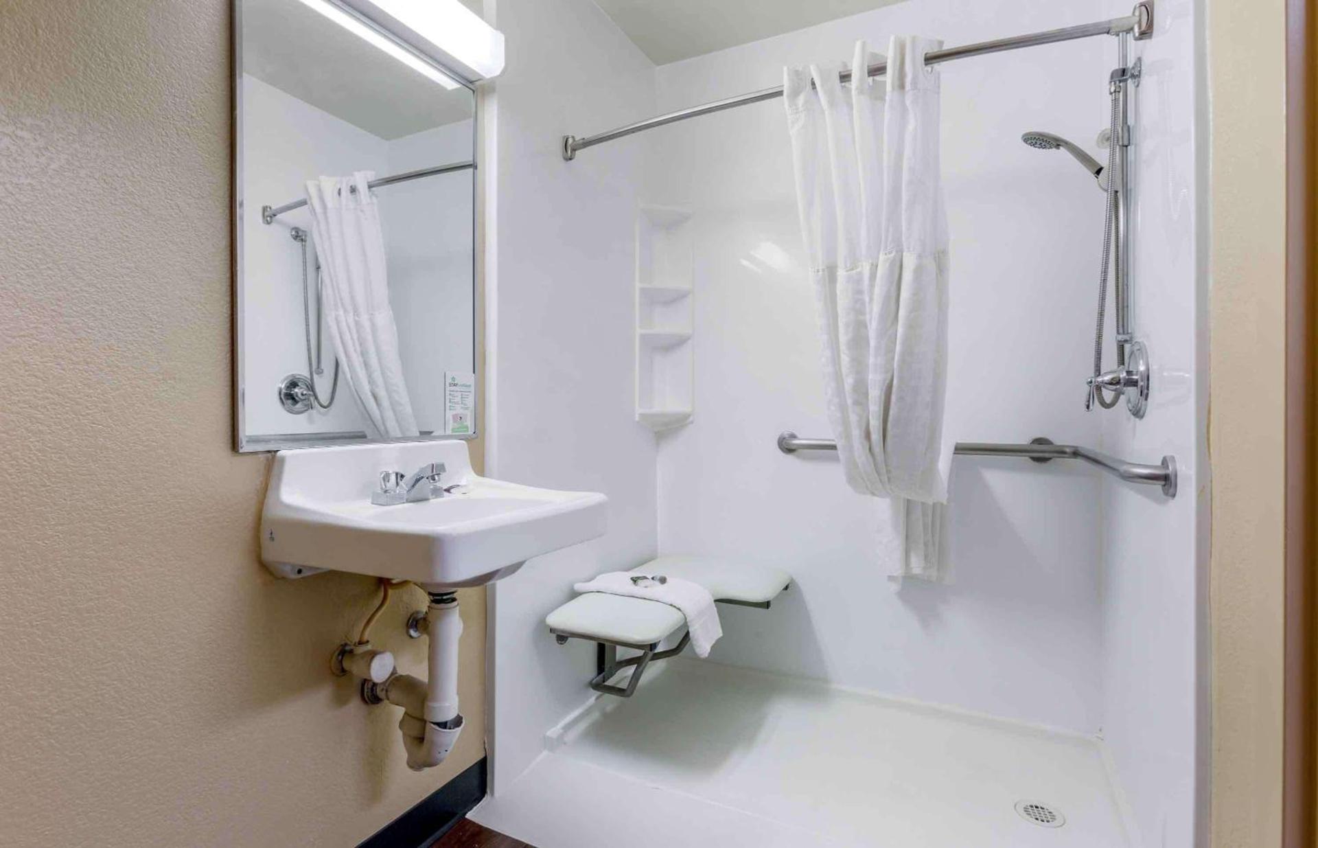 Extended Stay America Suites - Phoenix - Airport photo 30