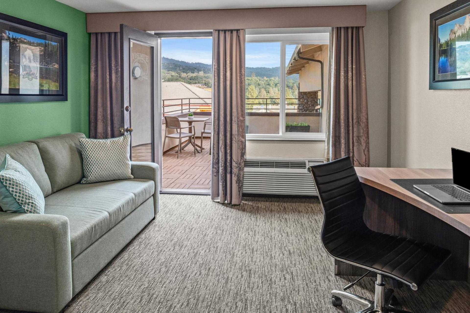 Yosemite Southgate Hotel & Suites photo 46