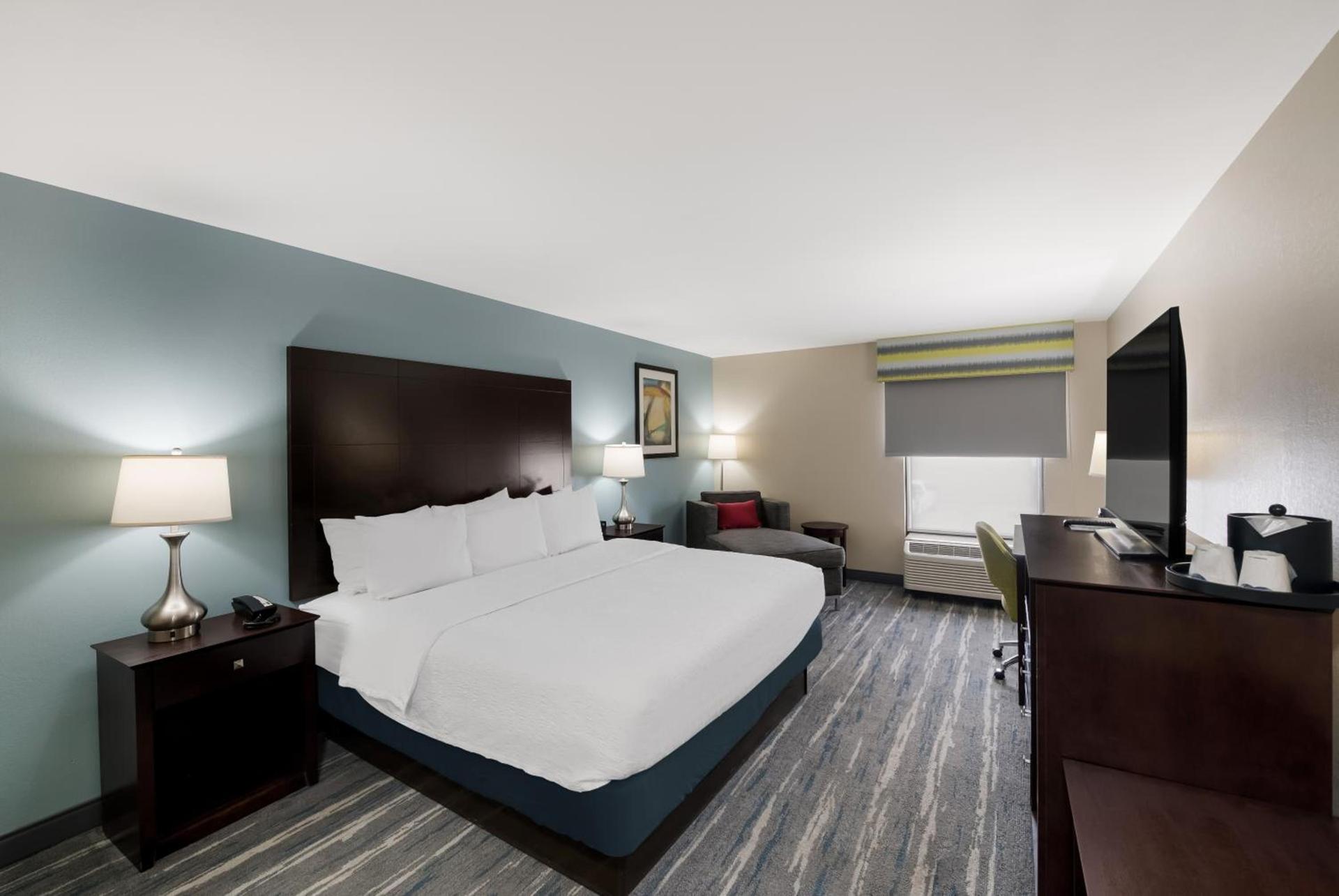 Hampton Inn Marshall photo 46