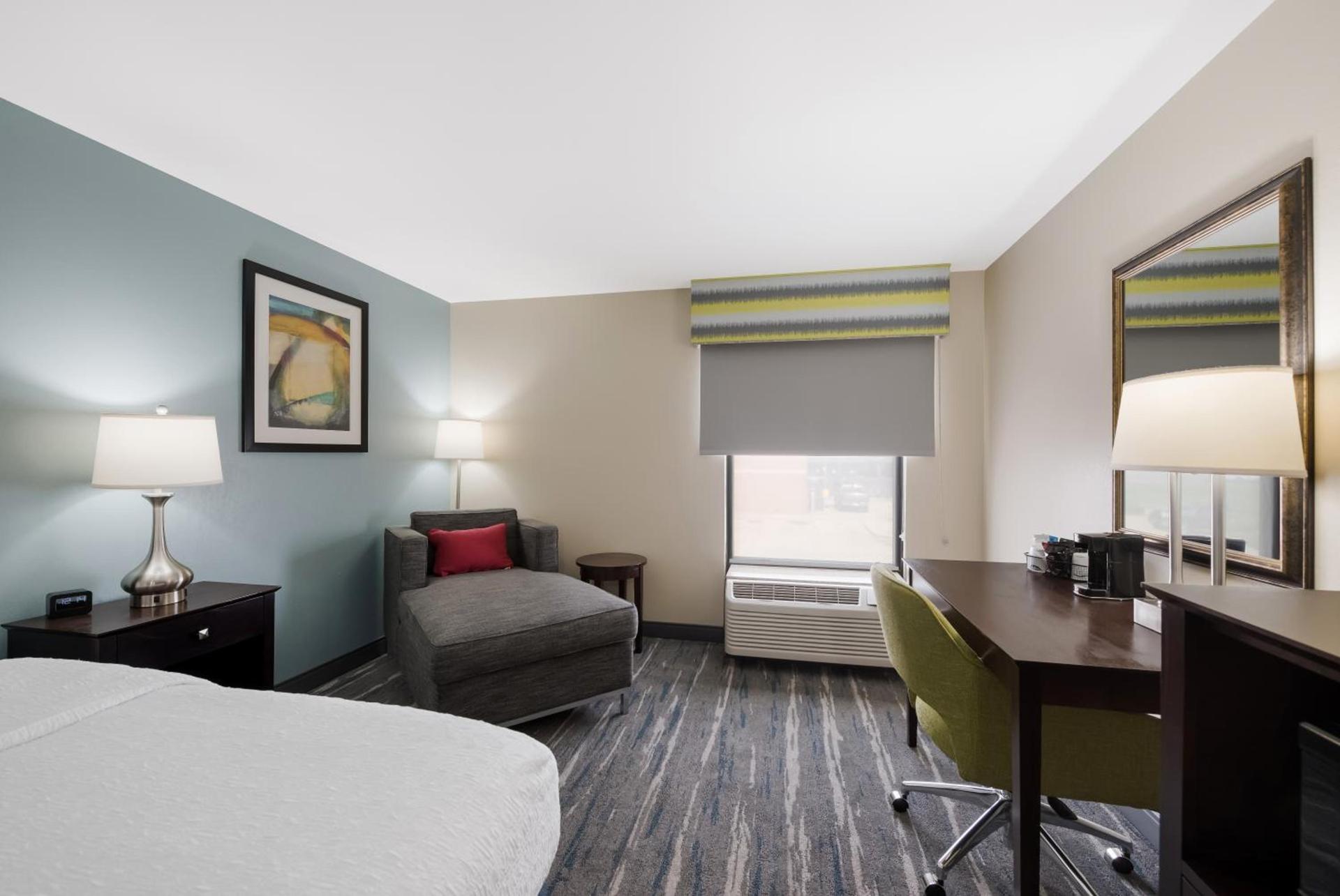 Hampton Inn Marshall photo 42