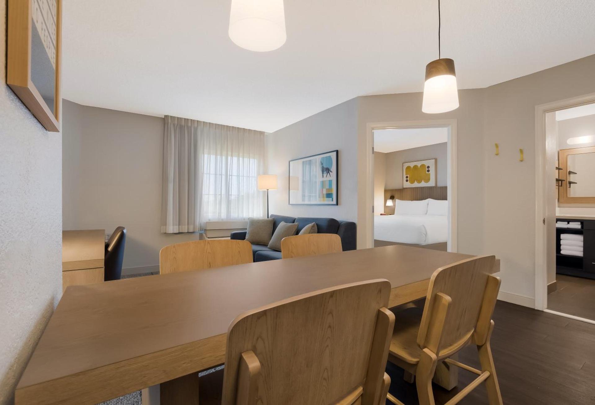 Sonesta Simply Suites Irvine East Foothill photo 32
