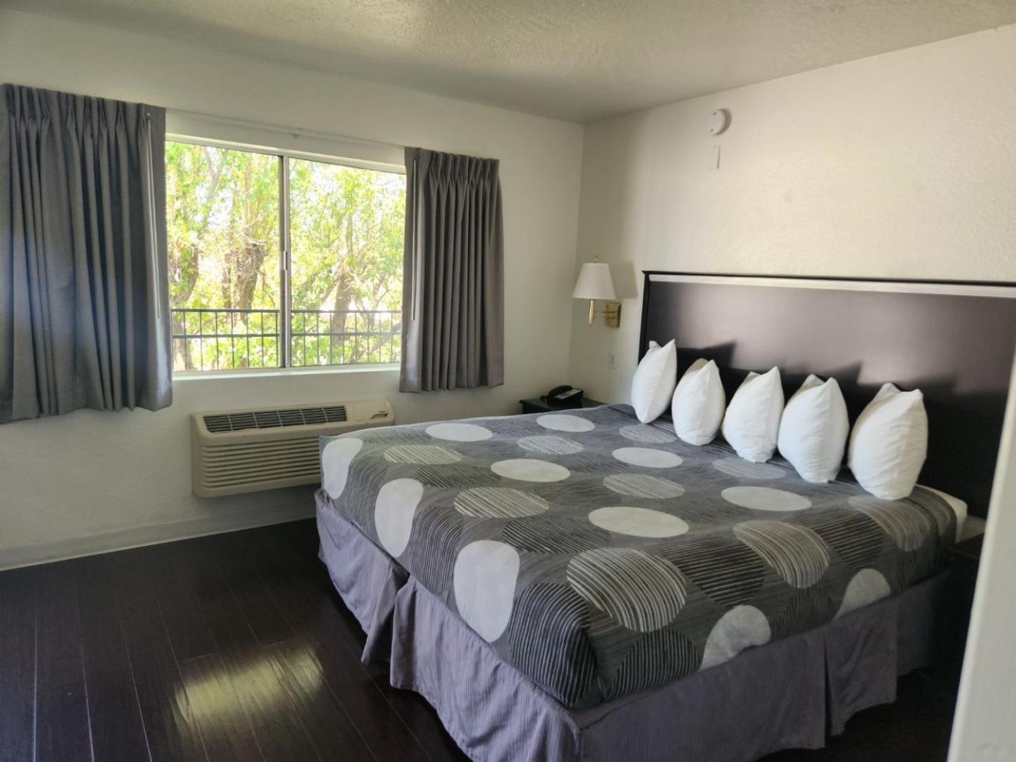 The View Motel photo 13