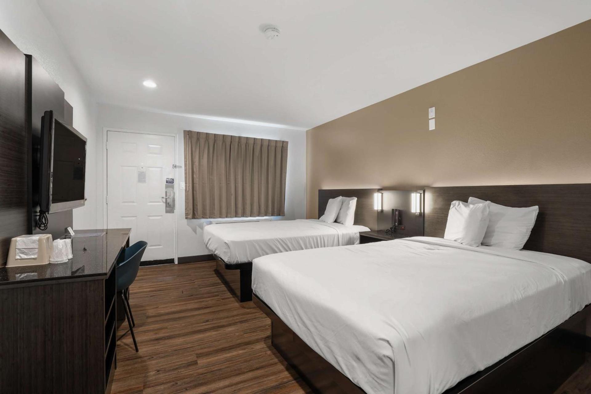 Motel 6-Escondido, CA photo 14