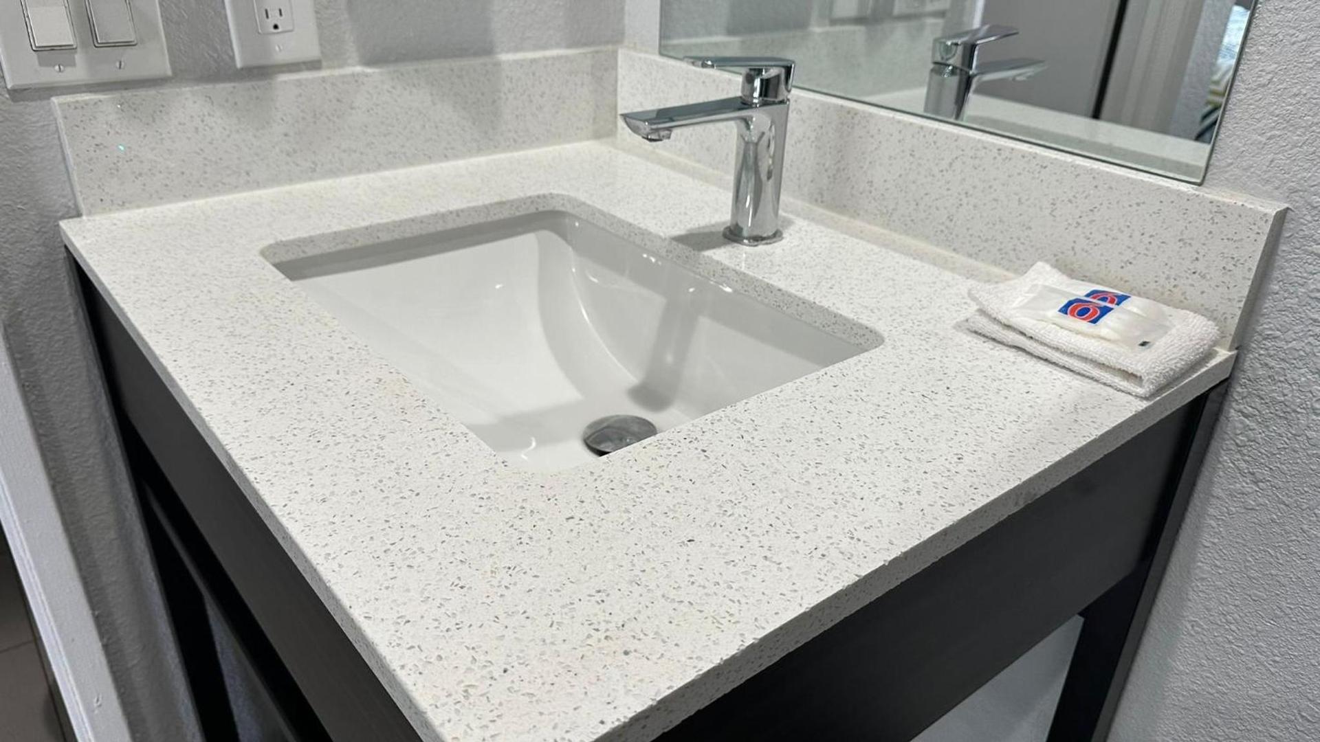 Studio 6 Suites San Ysidro CA San Diego South Bay photo 31