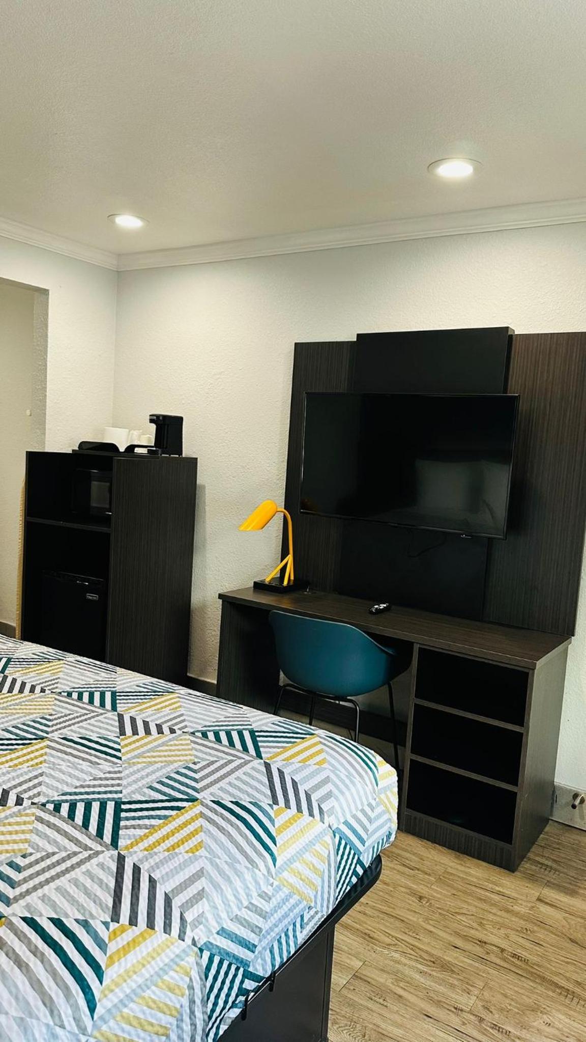 Studio 6 Suites San Ysidro CA San Diego South Bay photo 44