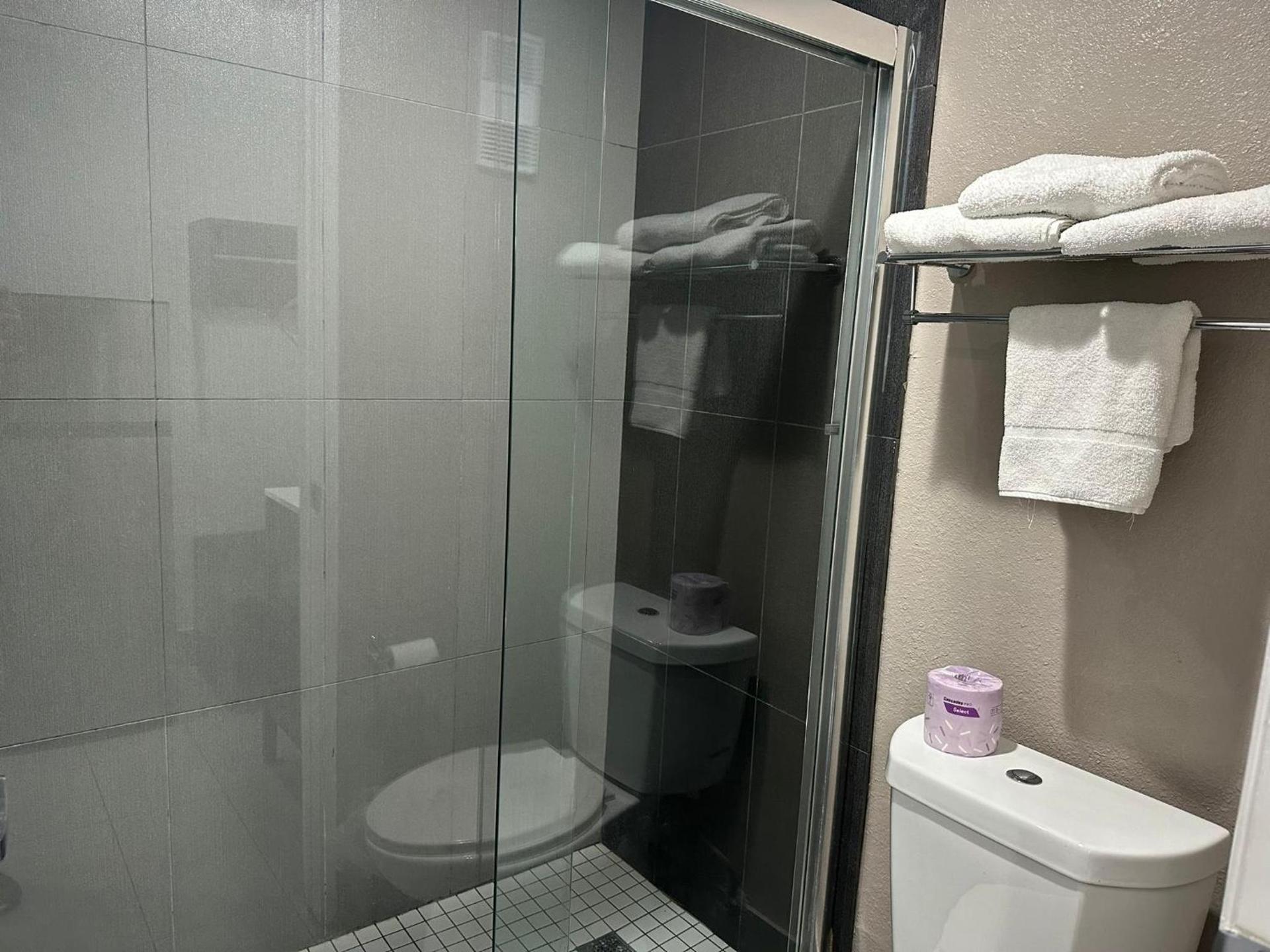 Studio 6 Suites San Ysidro CA San Diego South Bay photo 29