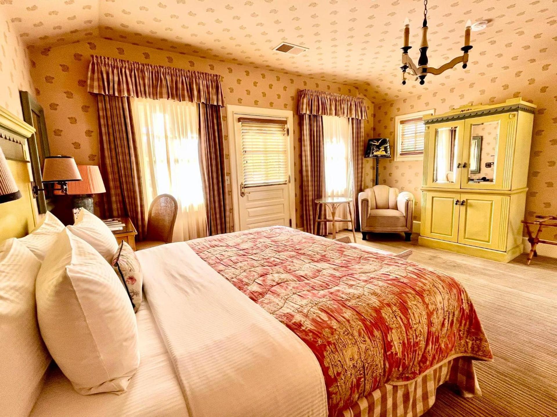 Tallman Hotel photo 34