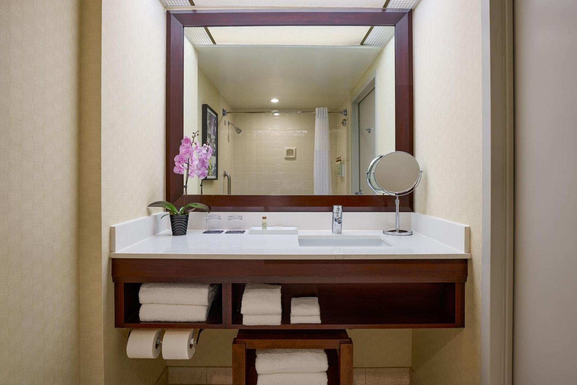 Renaissance Los Angeles Airport Hotel photo 18