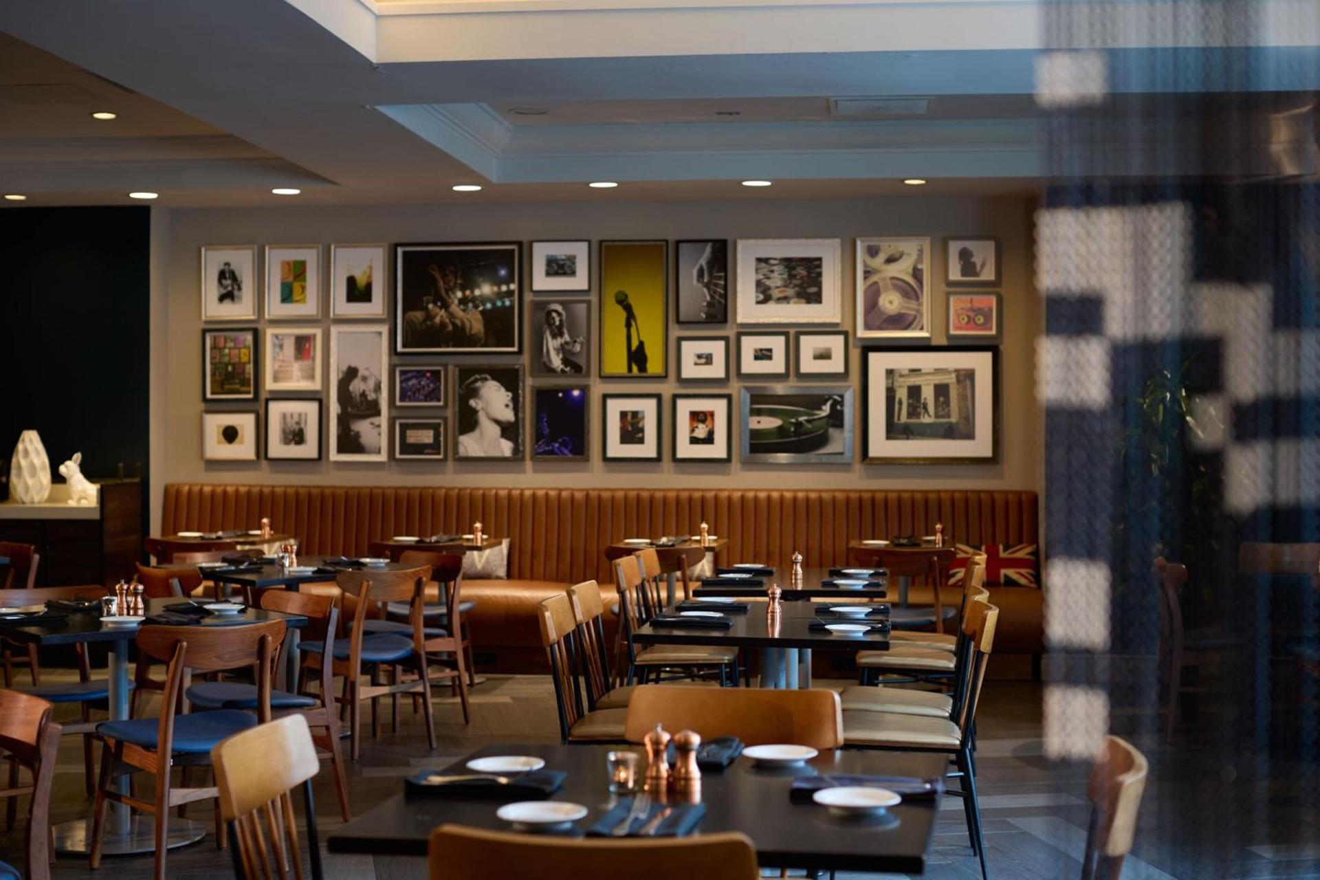 Renaissance Los Angeles Airport Hotel photo 40