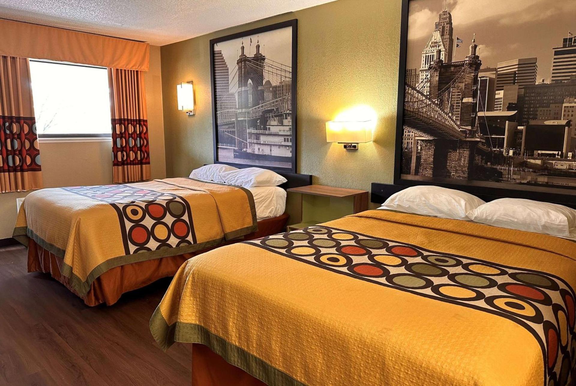 Super 8 by Wyndham Cincinnati-Springdale OH photo 9
