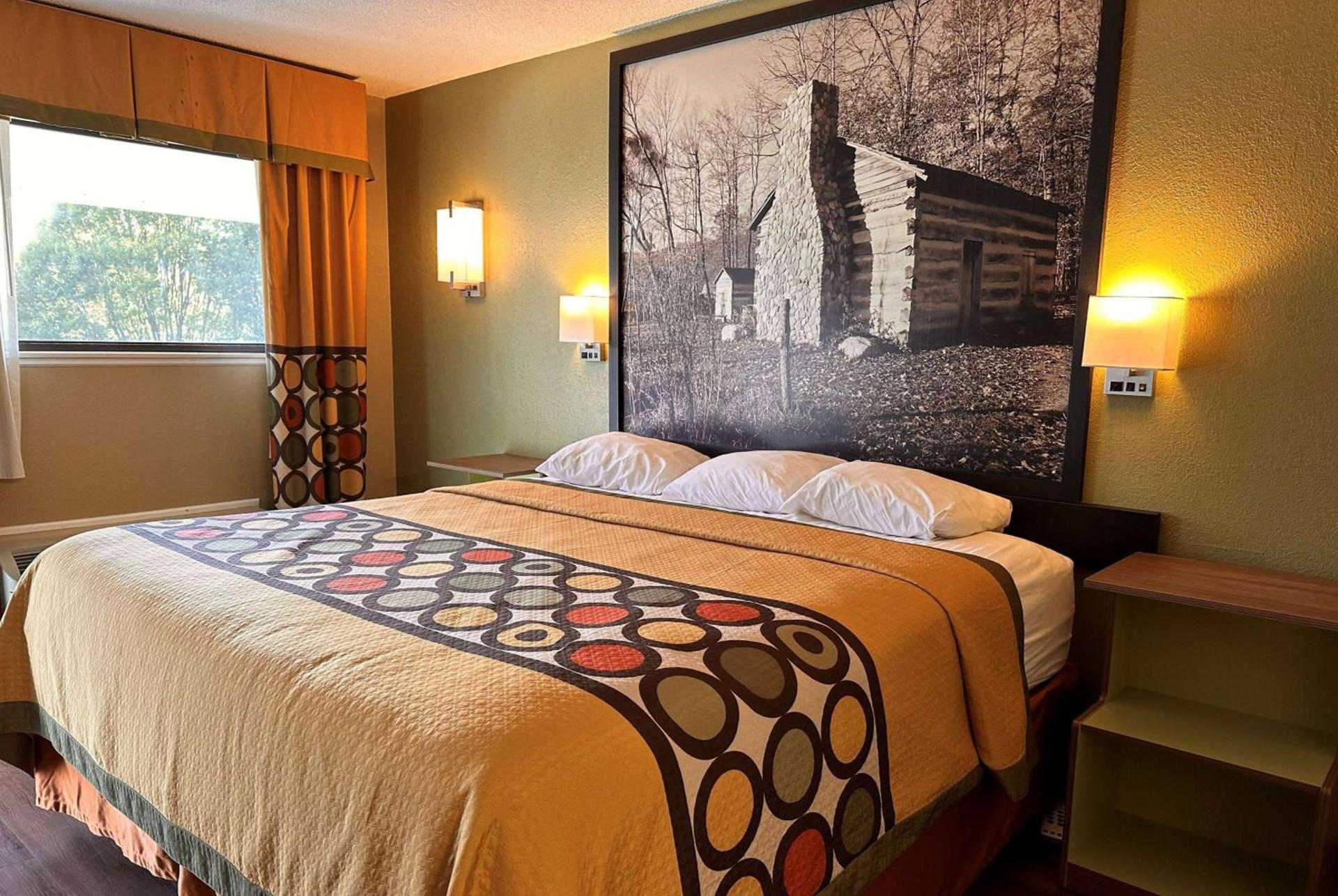 Super 8 by Wyndham Cincinnati-Springdale OH photo 11