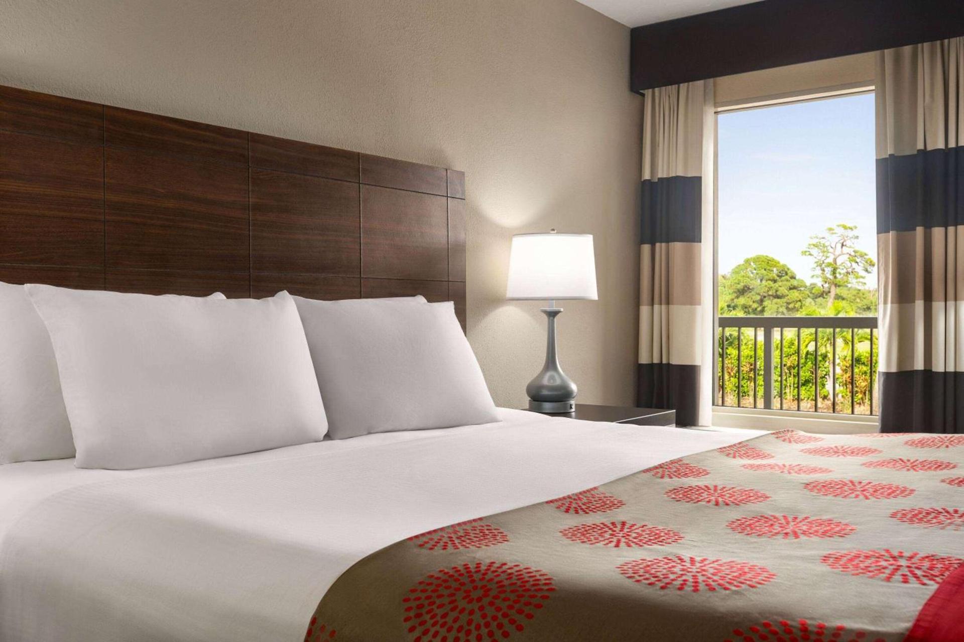 Ramada by Wyndham Sarasota Waterfront photo 22