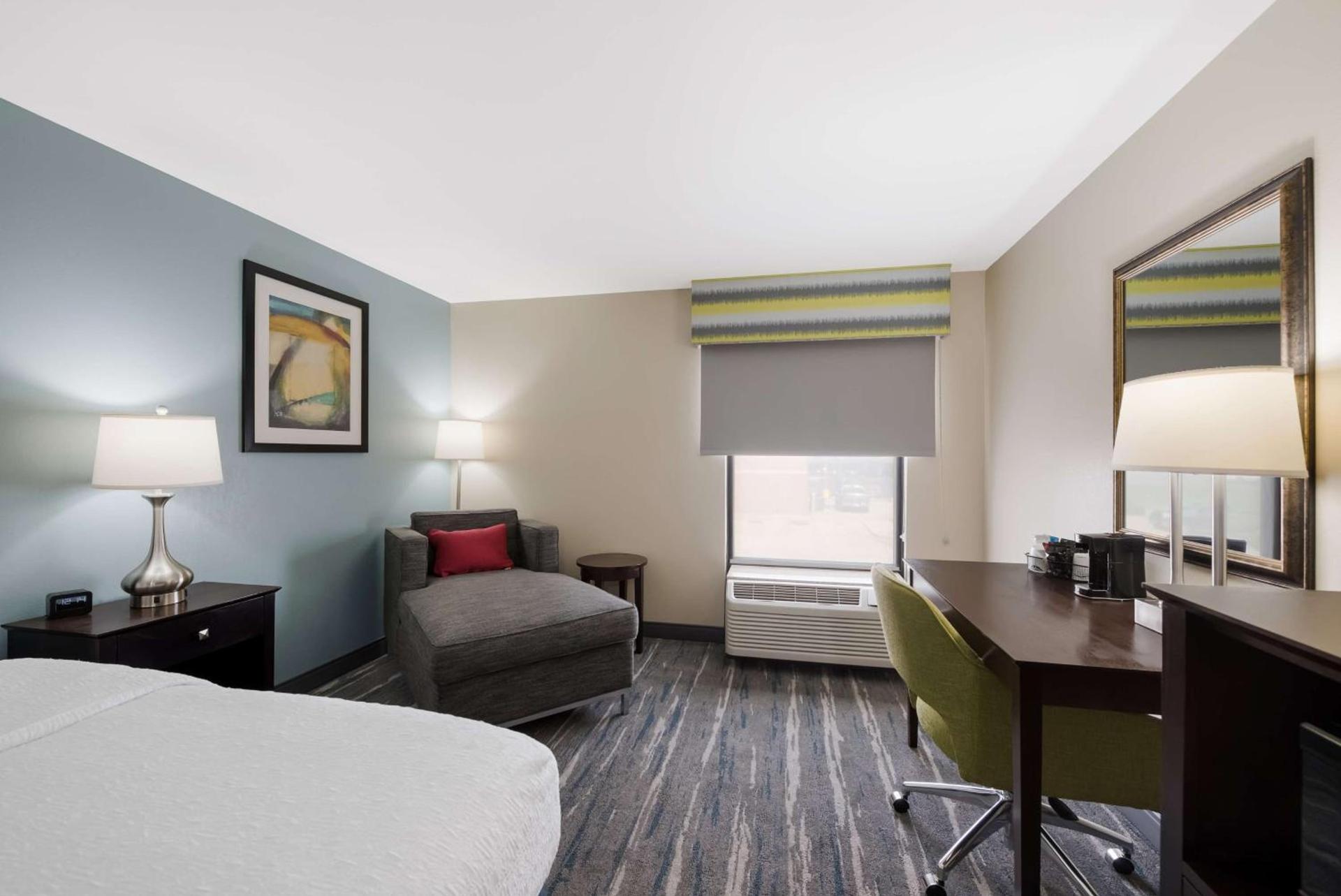 Hampton Inn Marshall photo 30