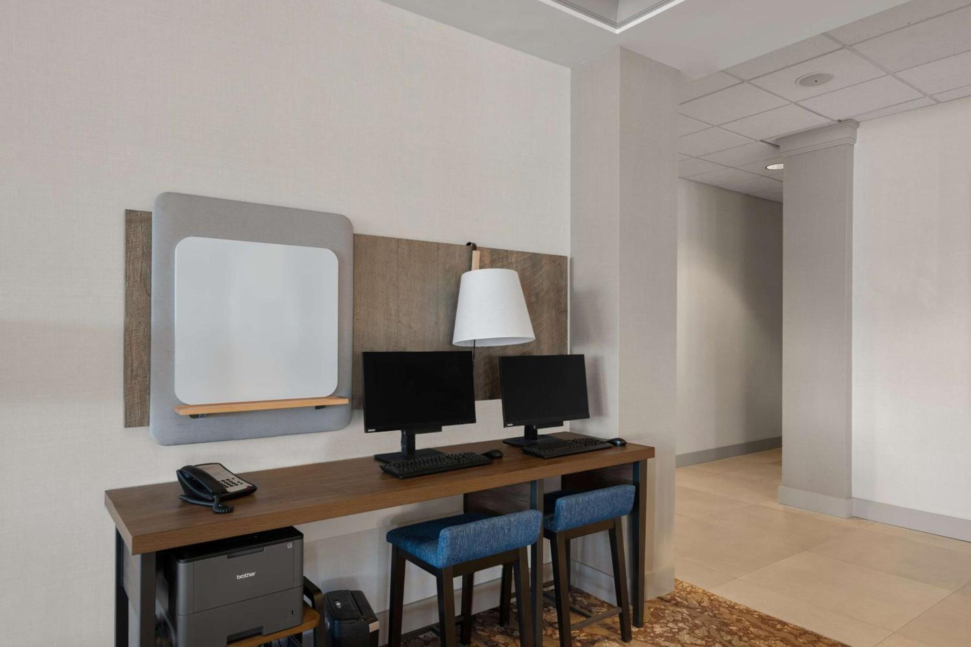 Hilton Garden Inn Omaha East/Council Bluffs photo 55