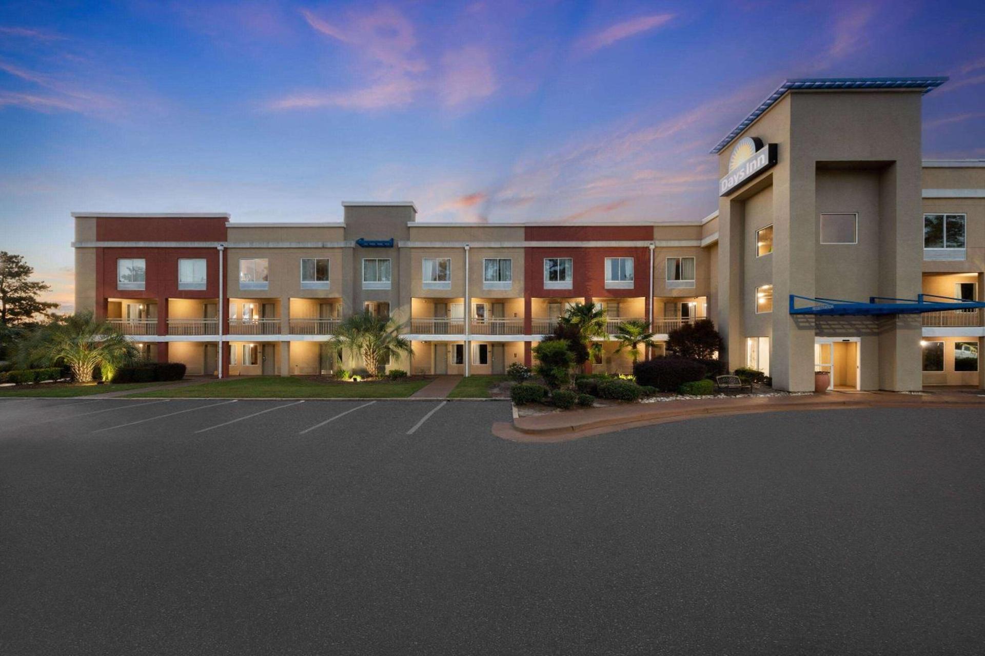 Days Inn by Wyndham Florence Near Civic Center — hotel in Florence