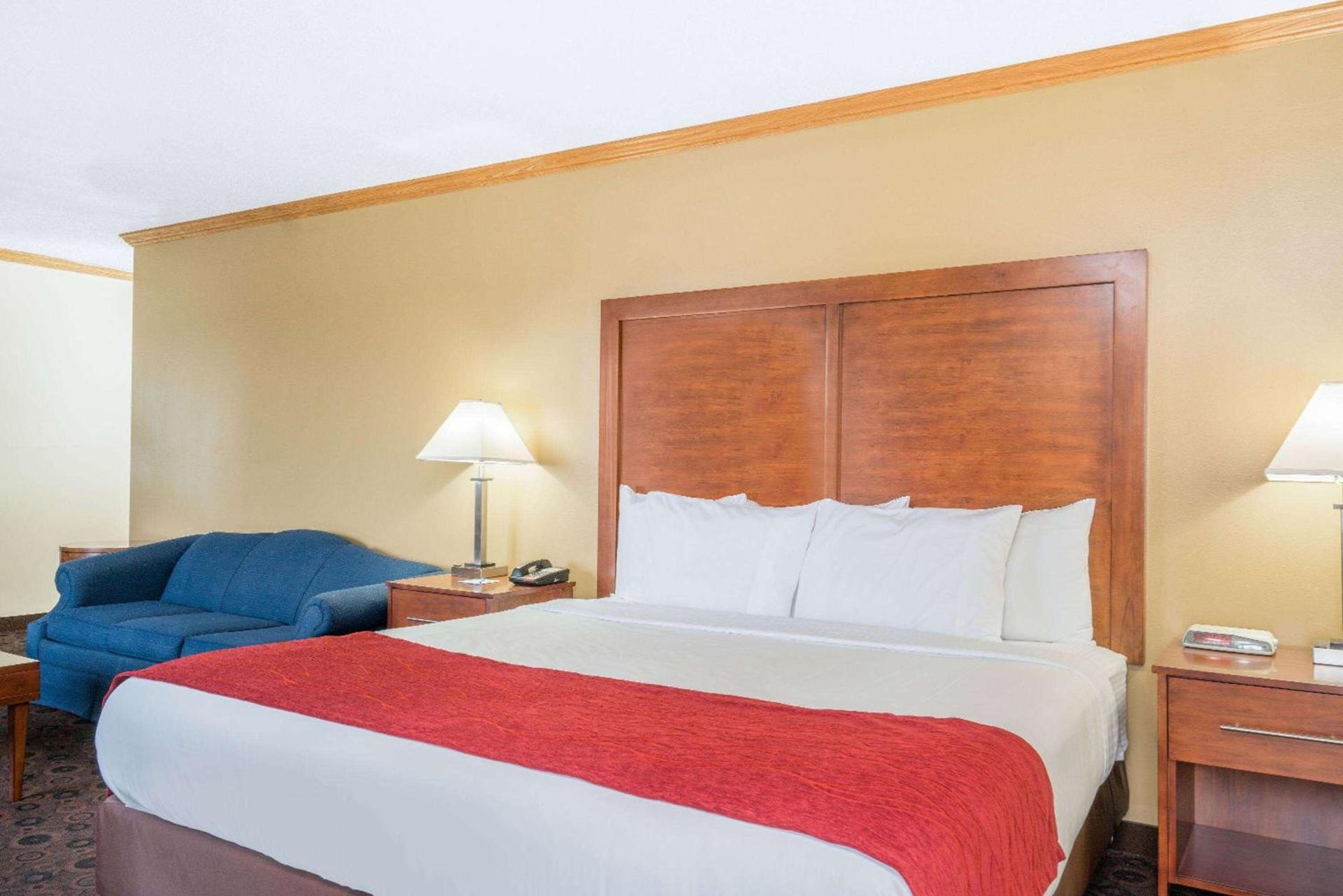 Baymont by Wyndham Kasson Rochester Area photo 4