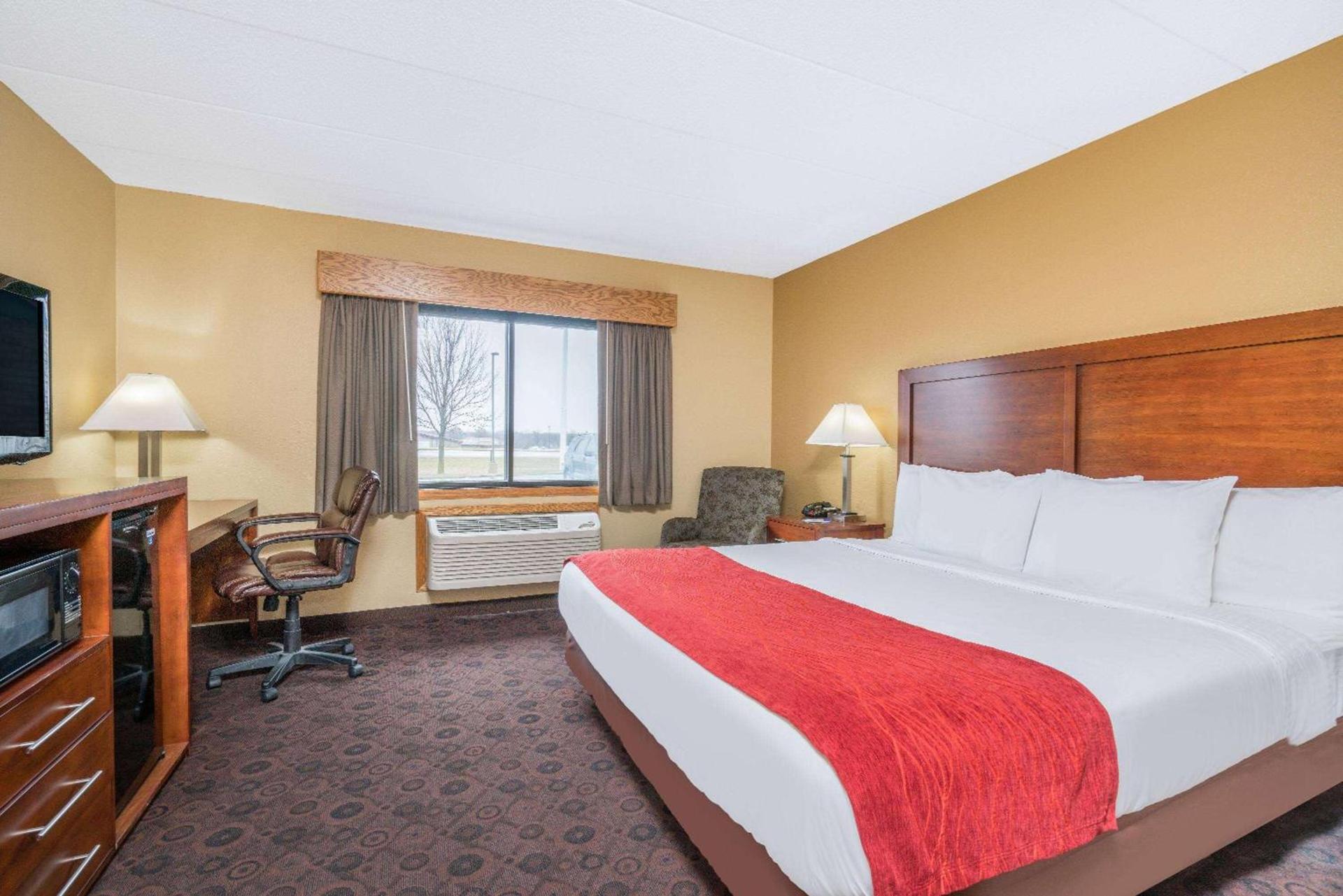 Baymont by Wyndham Kasson Rochester Area photo 7