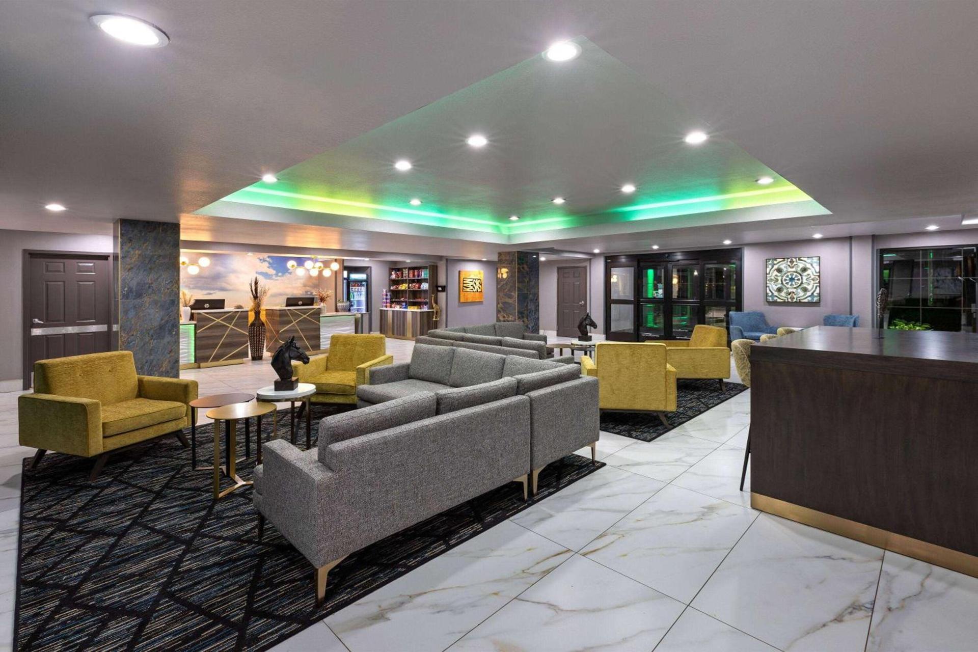 La Quinta by Wyndham Olathe photo 33