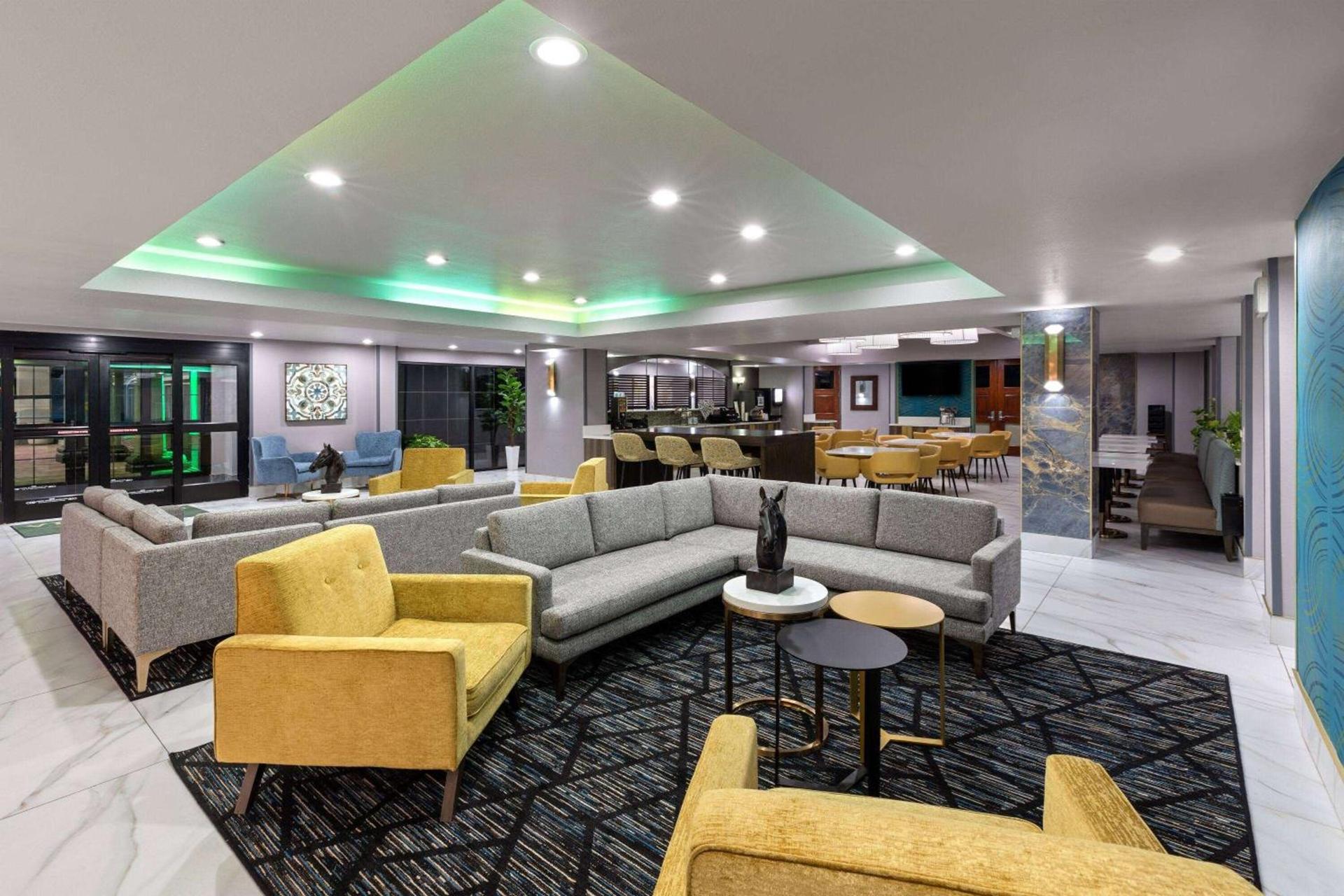 La Quinta by Wyndham Olathe photo 31