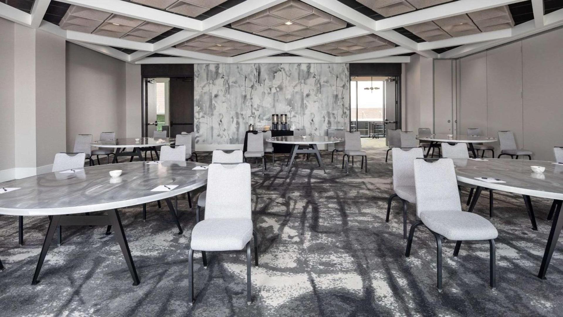 Hyatt Centric Charlotte SouthPark photo 3