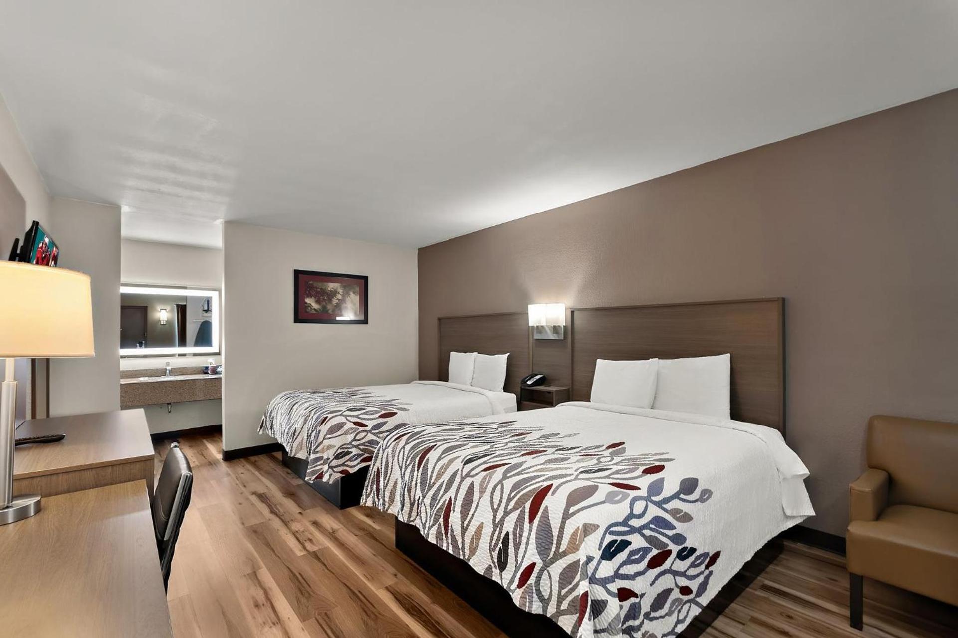 Red Roof Inn Winchester, VA photo 23