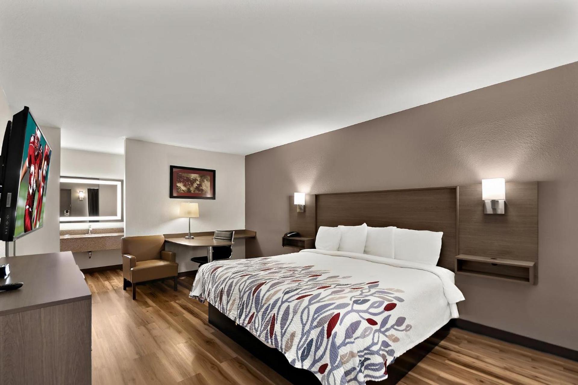 Red Roof Inn Winchester, VA photo 17