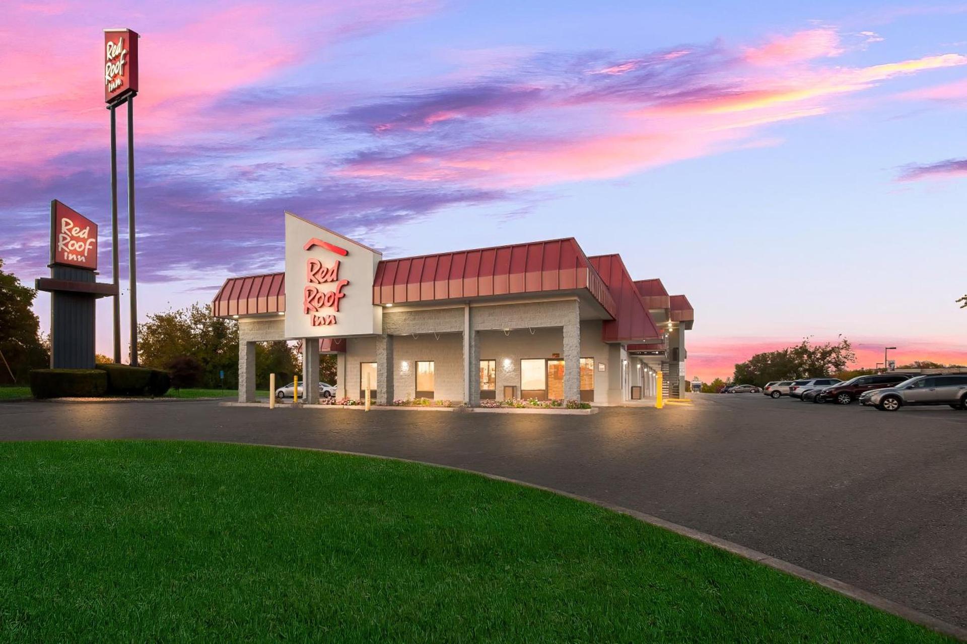 Red Roof Inn Winchester, VA photo 5