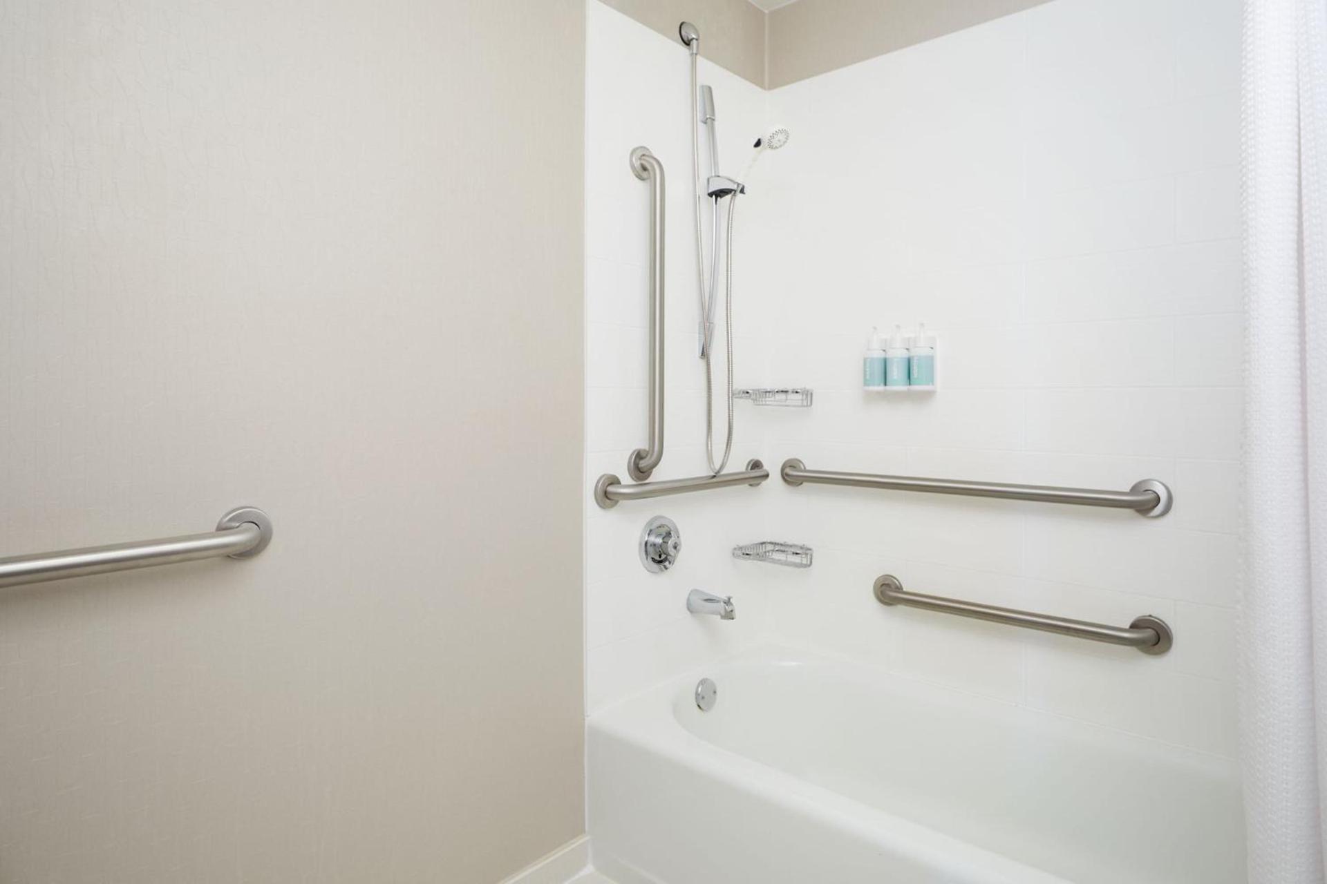 SpringHill Suites St. Louis Brentwood photo 14