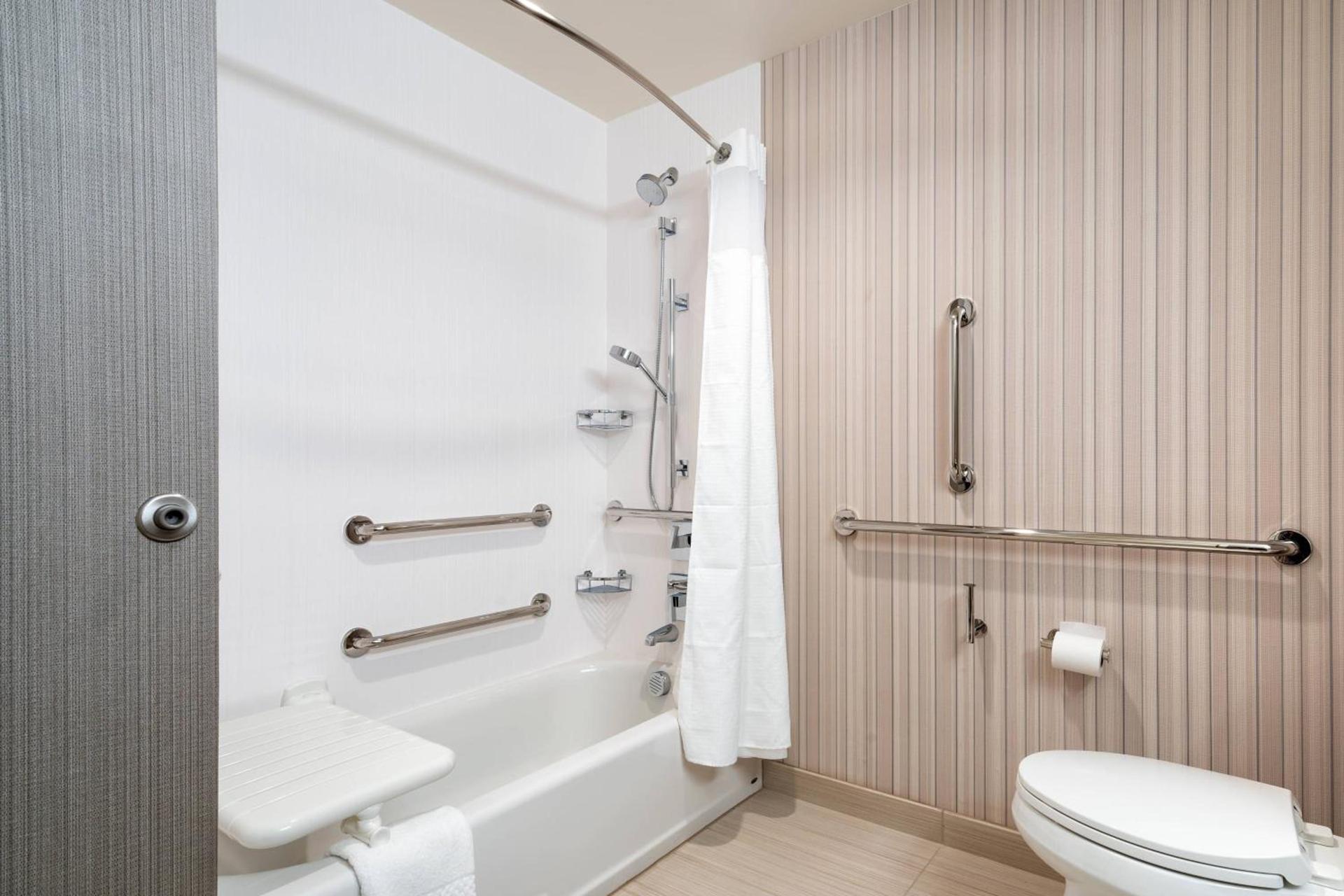 Courtyard by Marriott Charleston-North Charleston photo 13