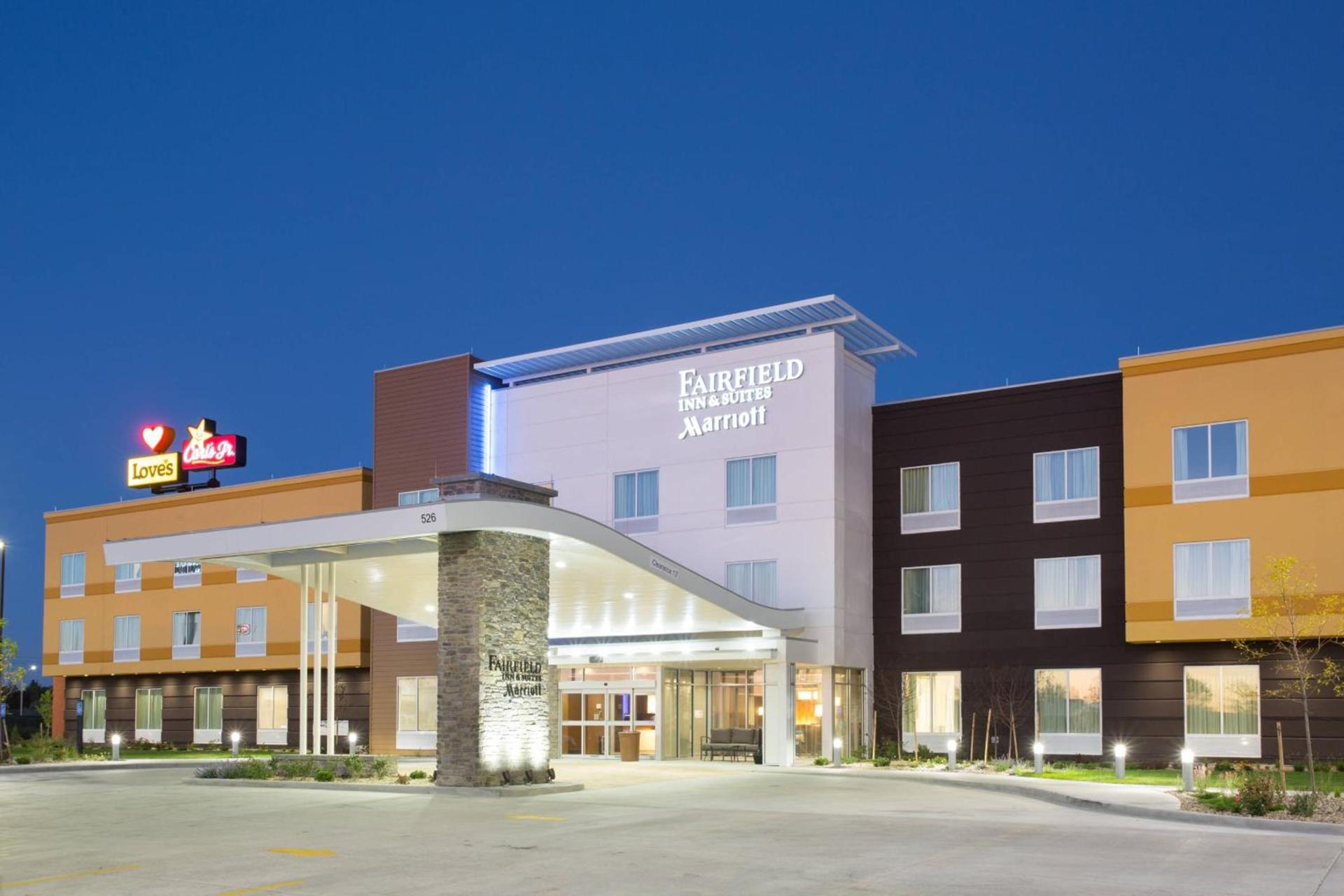 Fairfield Inn & Suites by Marriott Burlington — hotel in Burlington