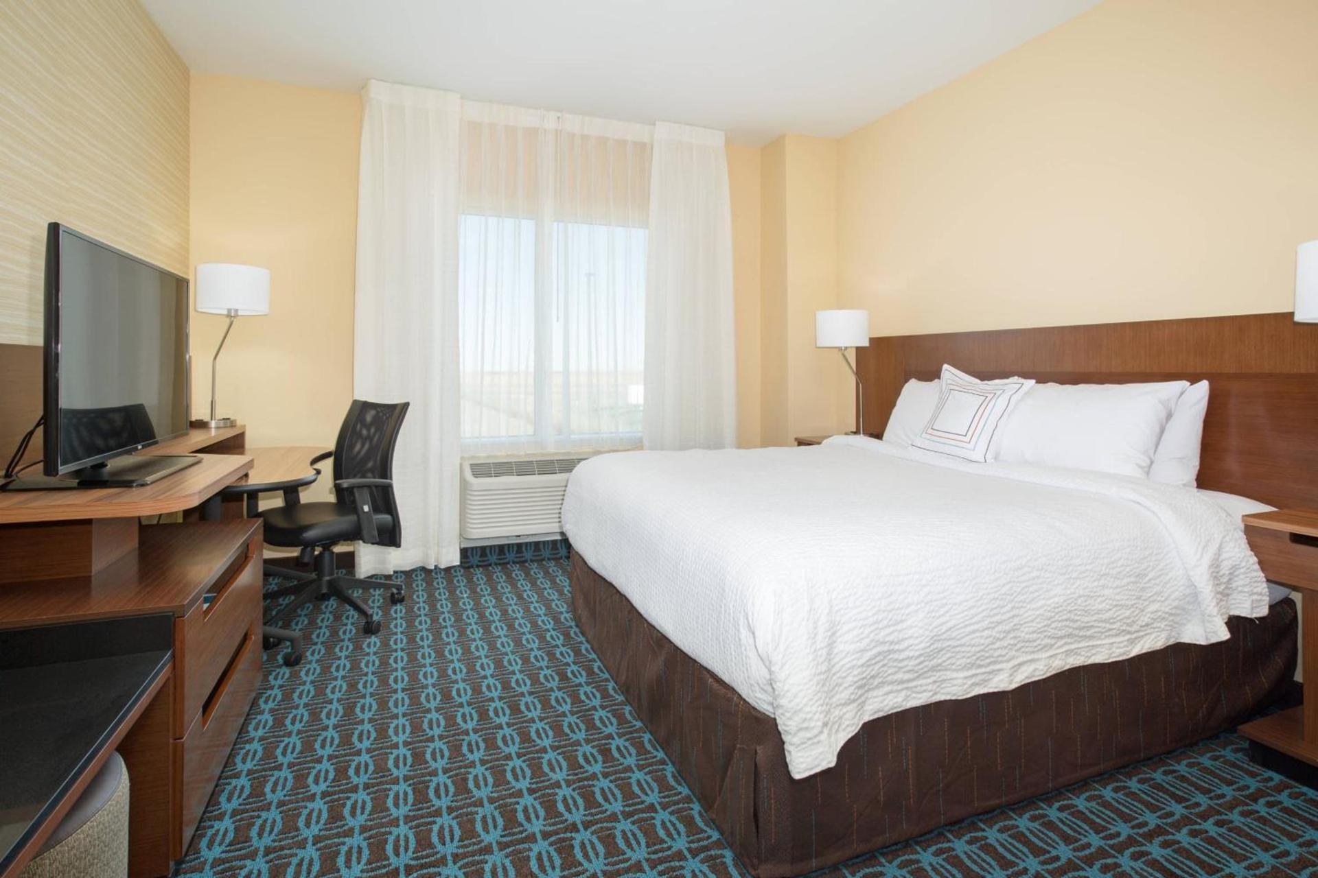 Fairfield Inn & Suites by Marriott Burlington photo 11
