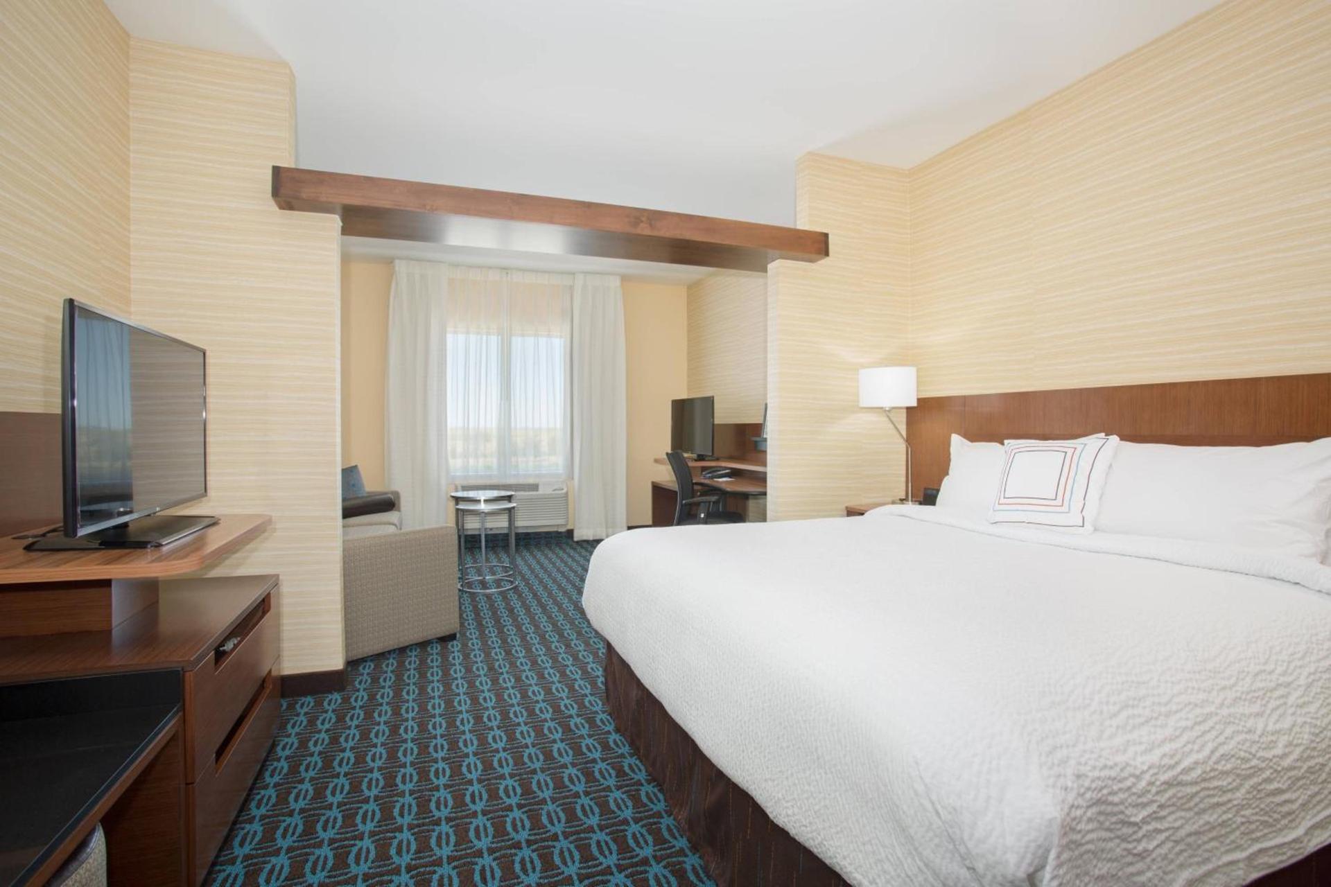 Fairfield Inn & Suites by Marriott Burlington photo 15