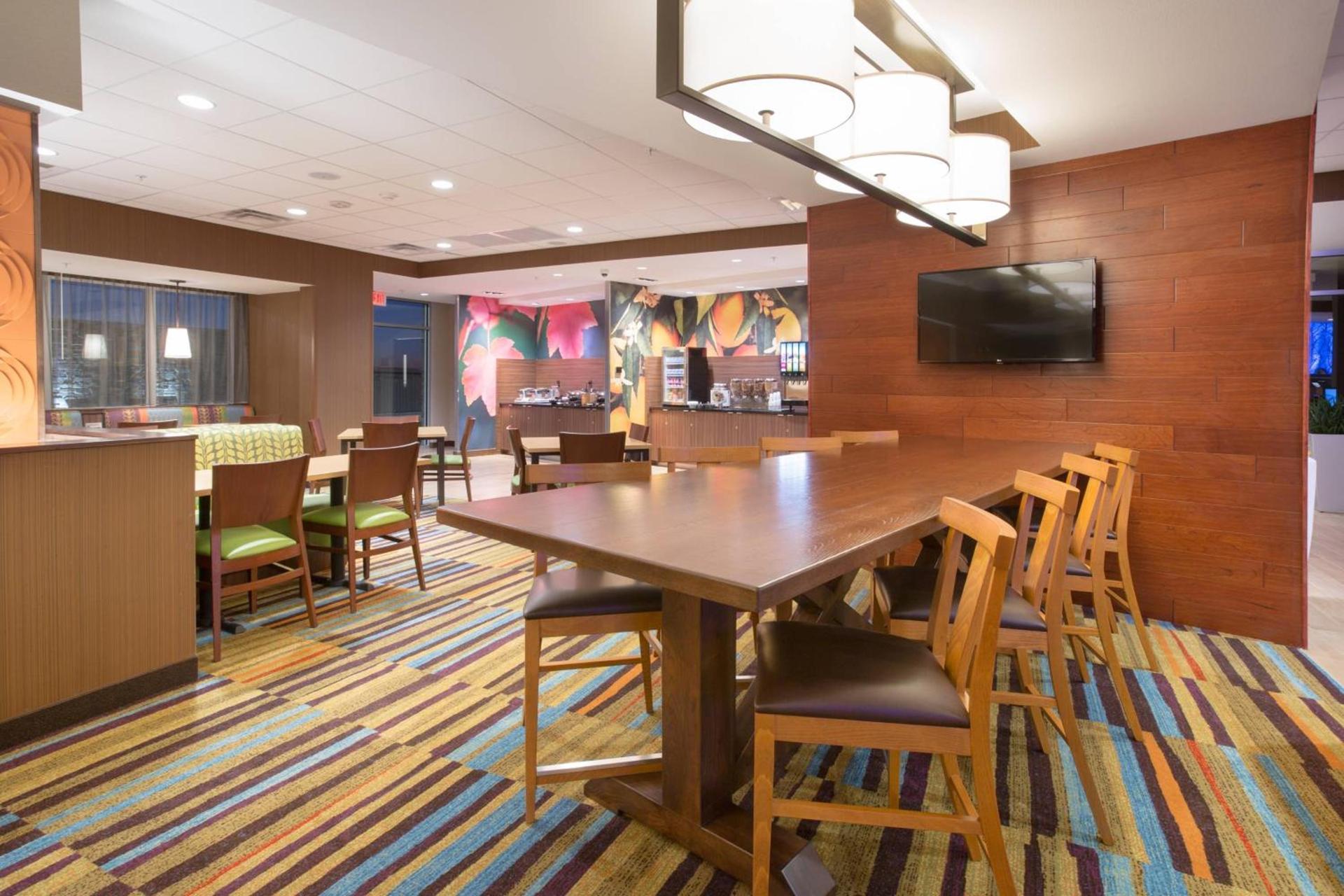 Fairfield Inn & Suites by Marriott Burlington photo 23