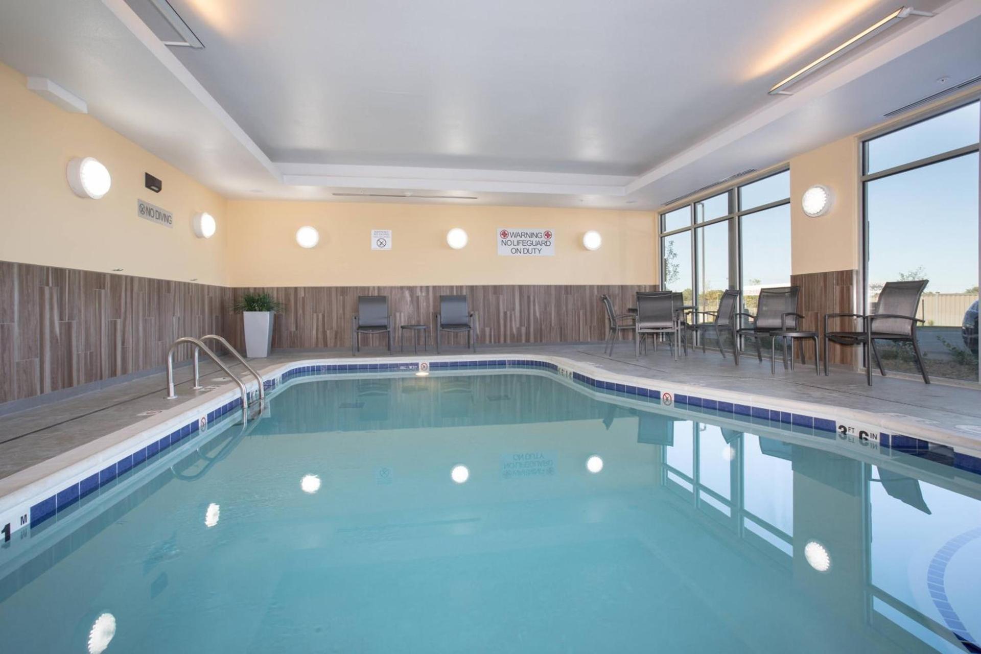 Fairfield Inn & Suites by Marriott Burlington photo 29