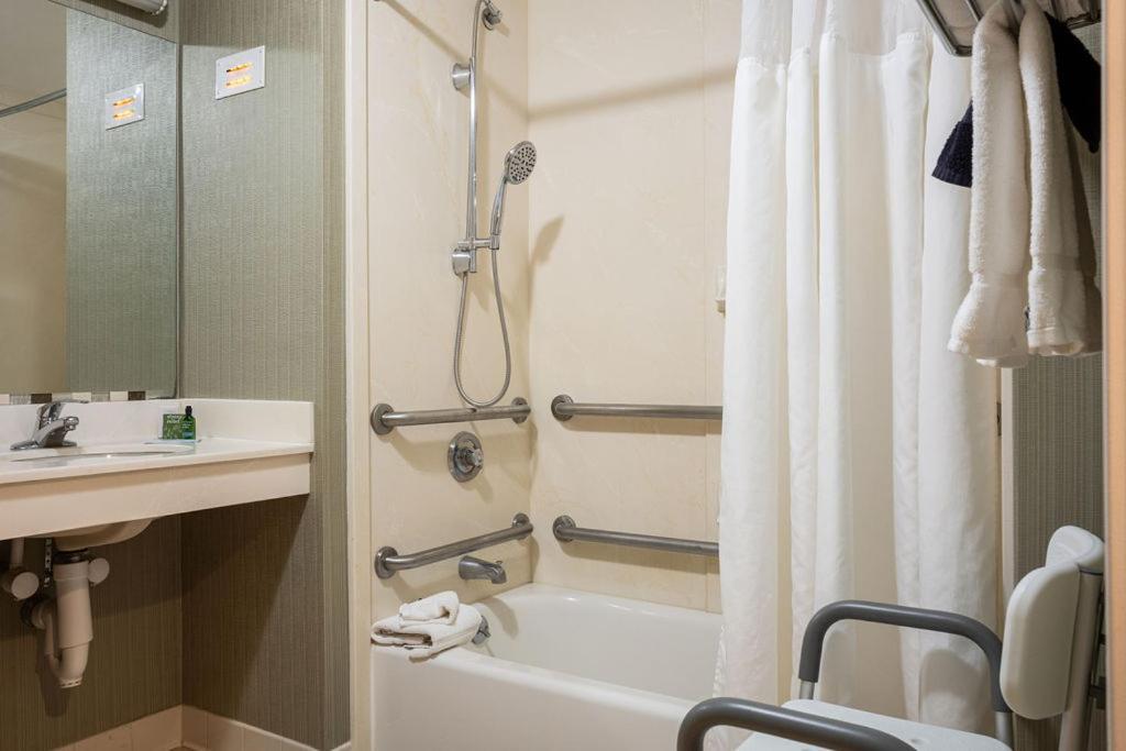 D. Hotel Suites & Spa photo 27