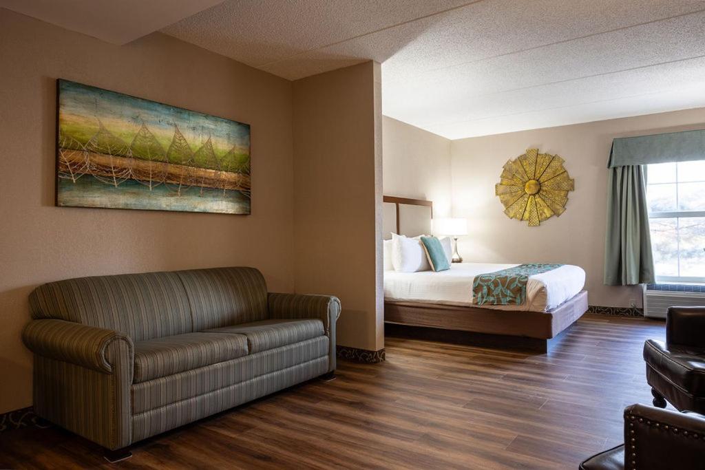 D. Hotel Suites & Spa photo 23