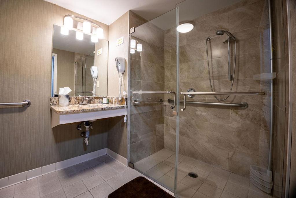 D. Hotel Suites & Spa photo 44
