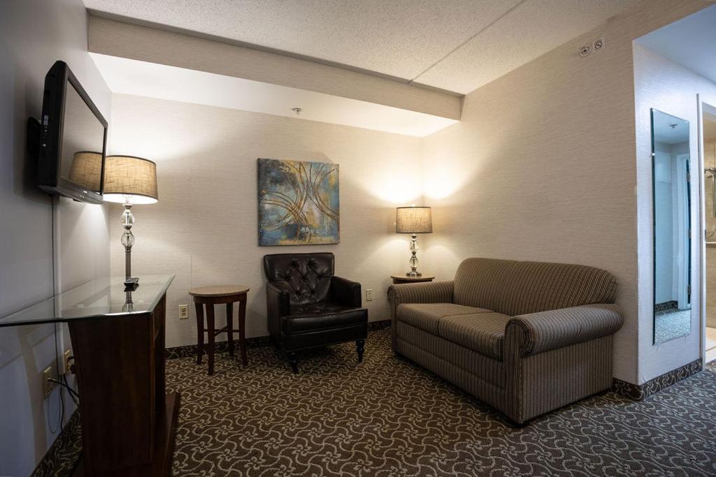 D. Hotel Suites & Spa photo 40