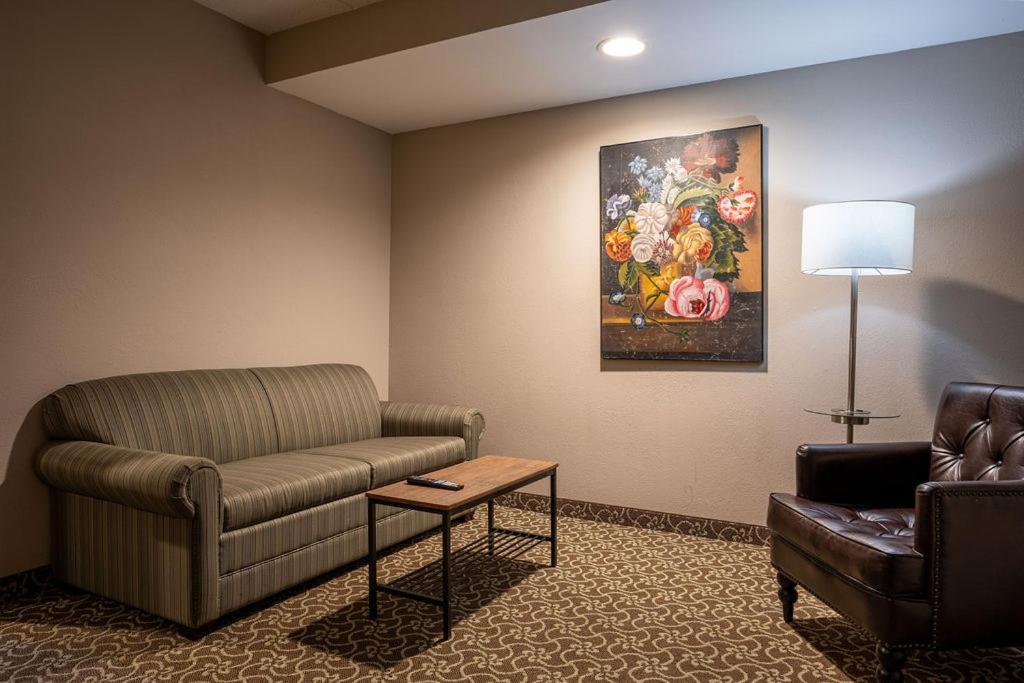D. Hotel Suites & Spa photo 36