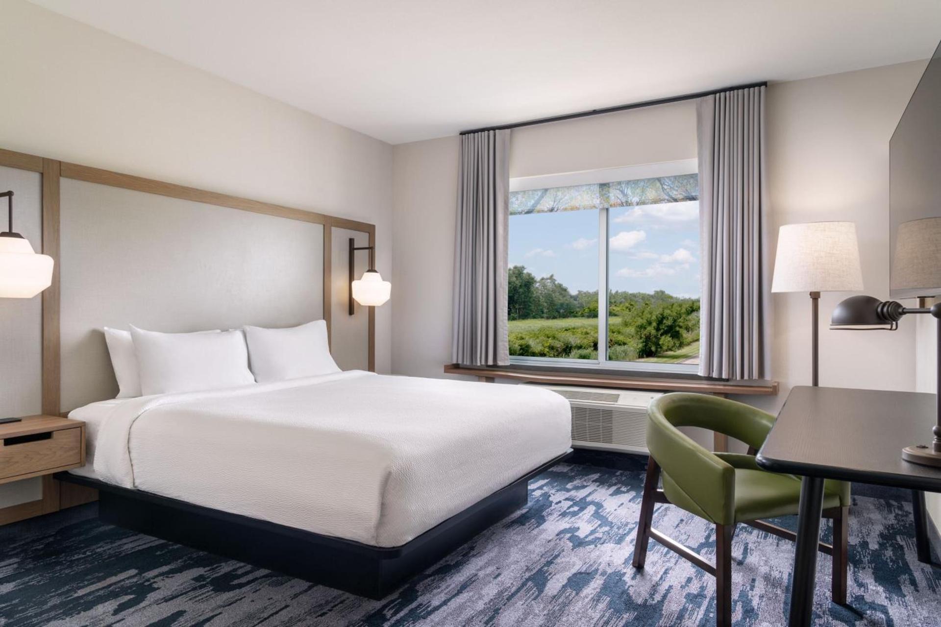 Fairfield Inn & Suites by Marriott Cleveland Tiedeman Road photo 10