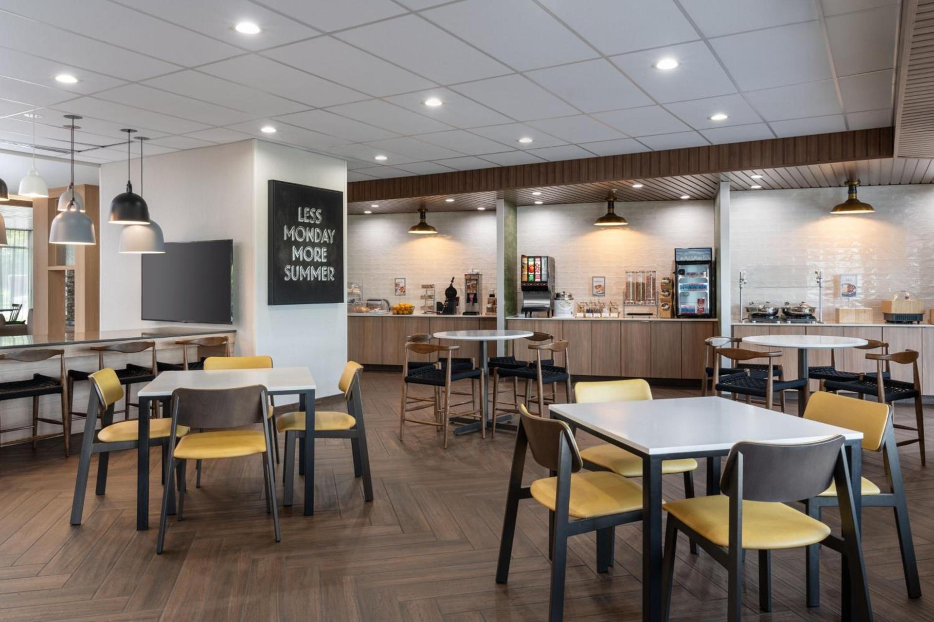 Fairfield Inn & Suites by Marriott Cleveland Tiedeman Road photo 21