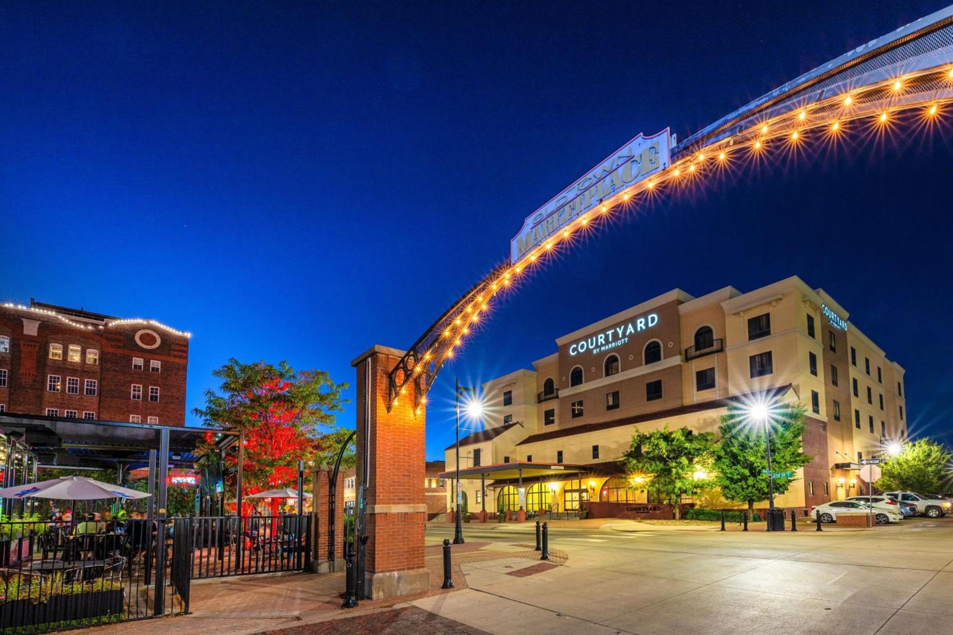 Courtyard by Marriott Wichita at Old Town photo 3