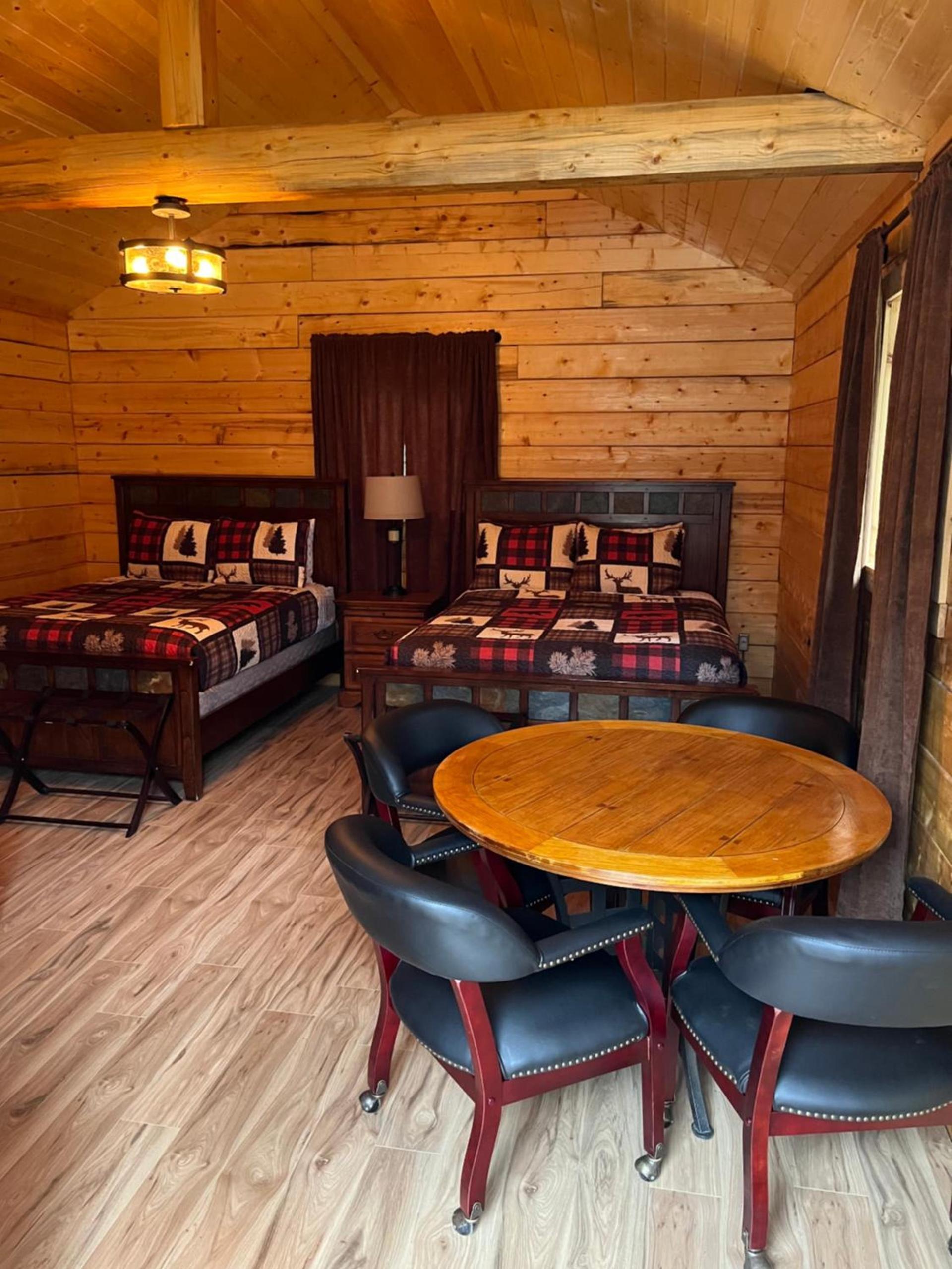 Carlo Creek Cabins photo 7