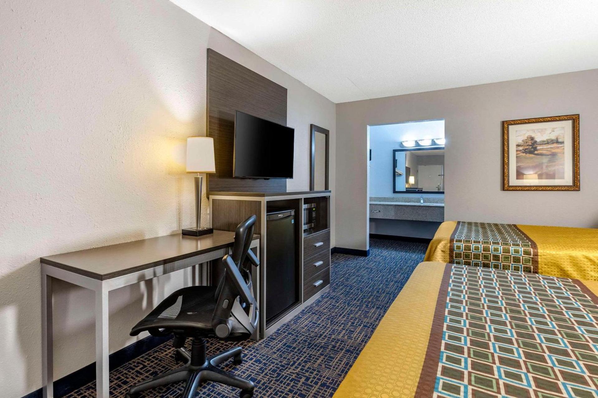 Rodeway Inn Union photo 15