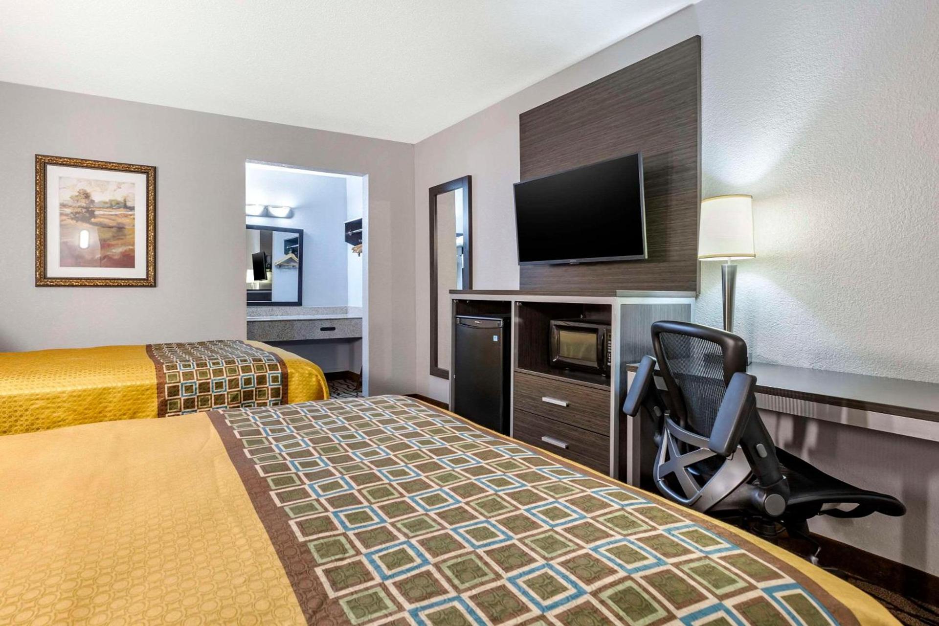 Rodeway Inn Union photo 23
