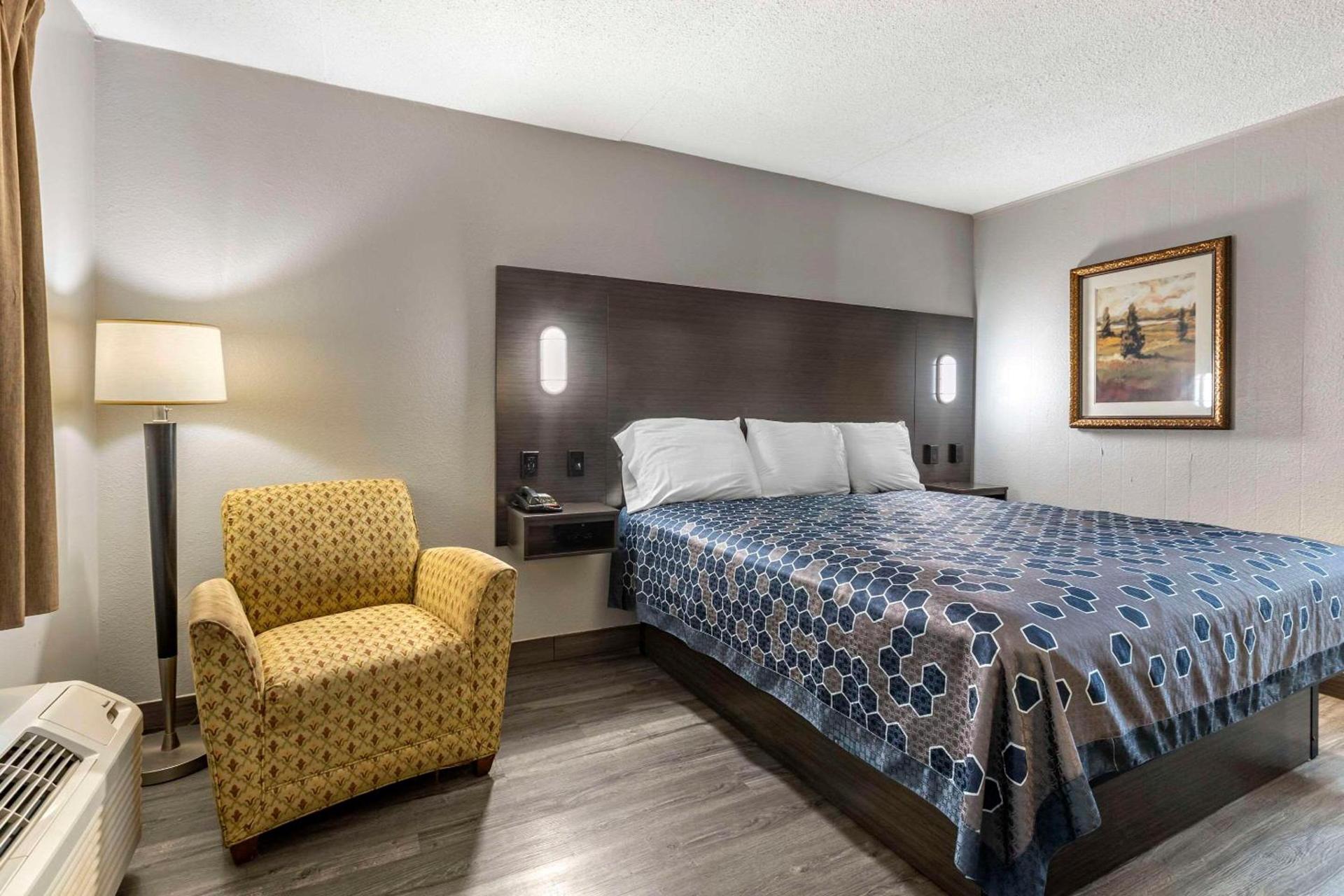 Rodeway Inn Union photo 25
