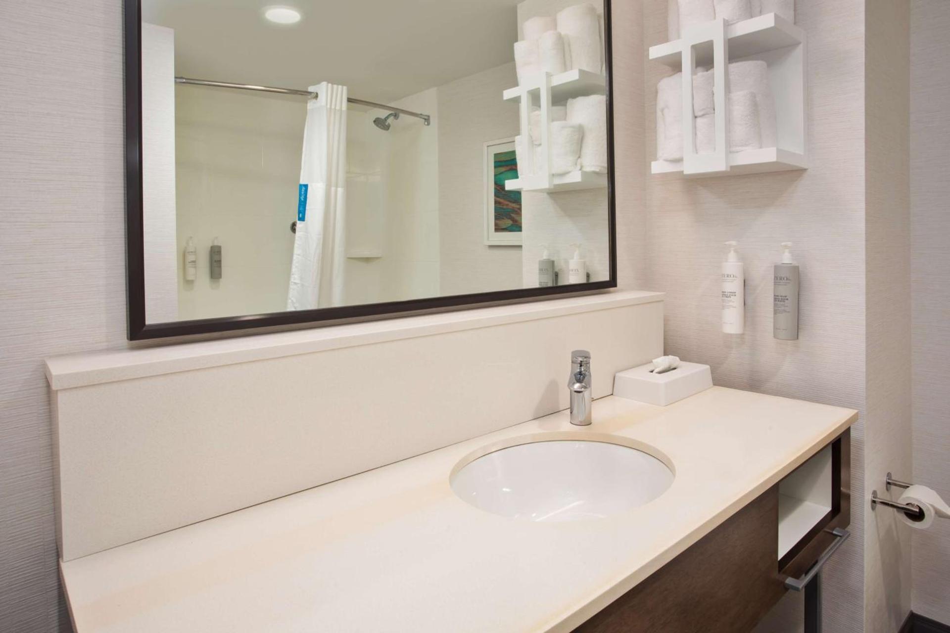 Hampton Inn Union City, Tn photo 21