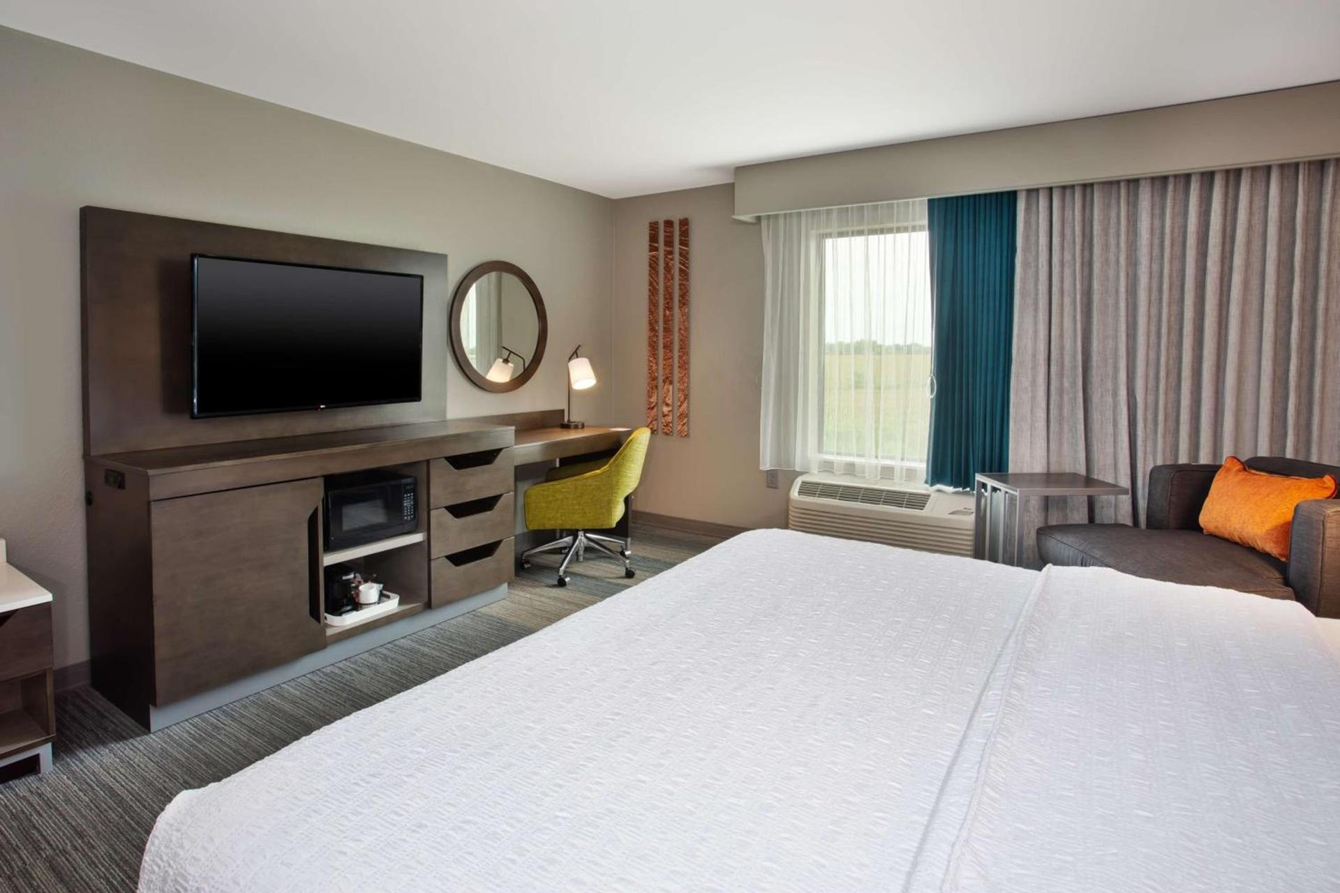 Hampton Inn Union City, Tn photo 23